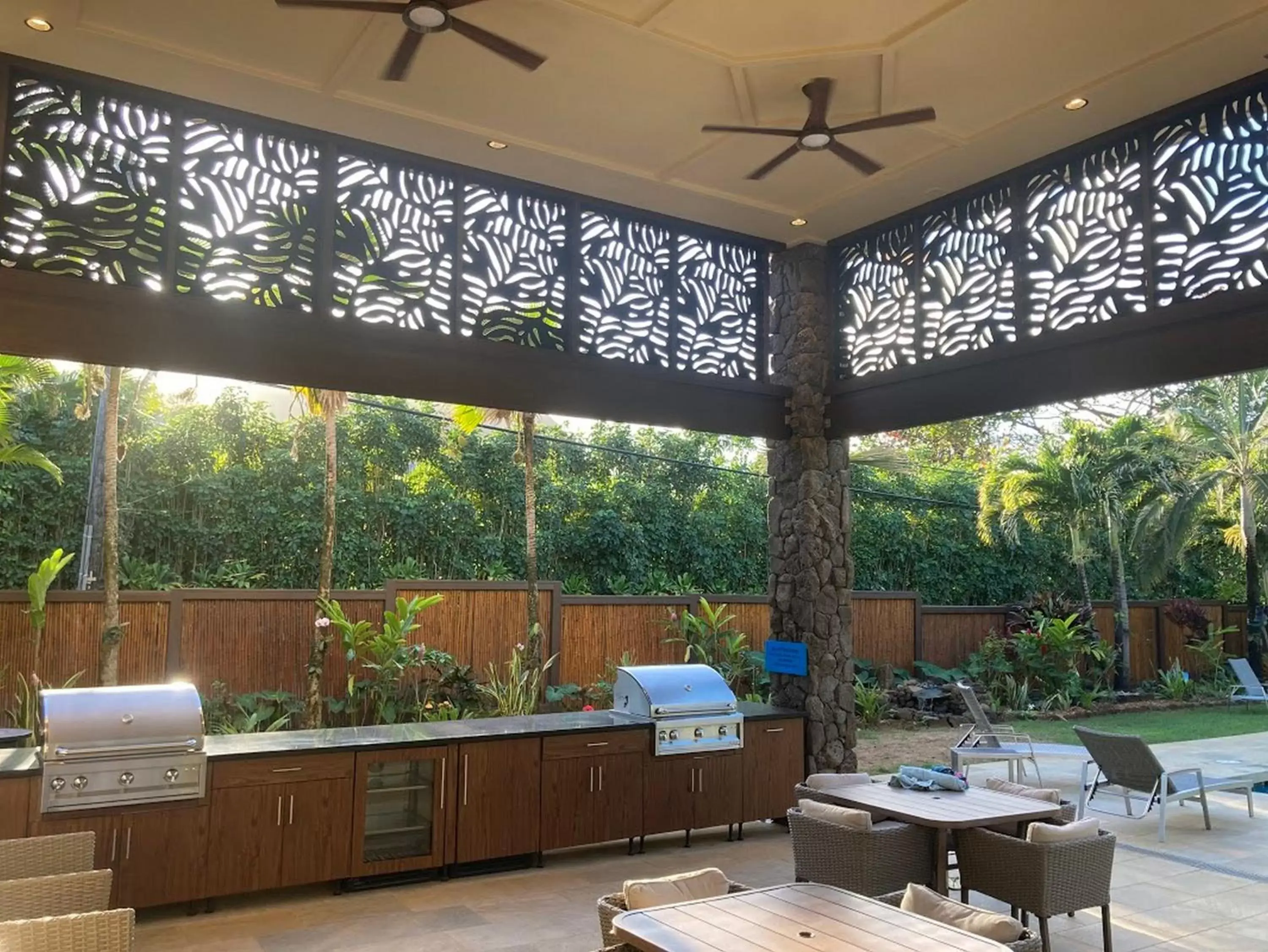 BBQ facilities in Hanalei Colony Resort