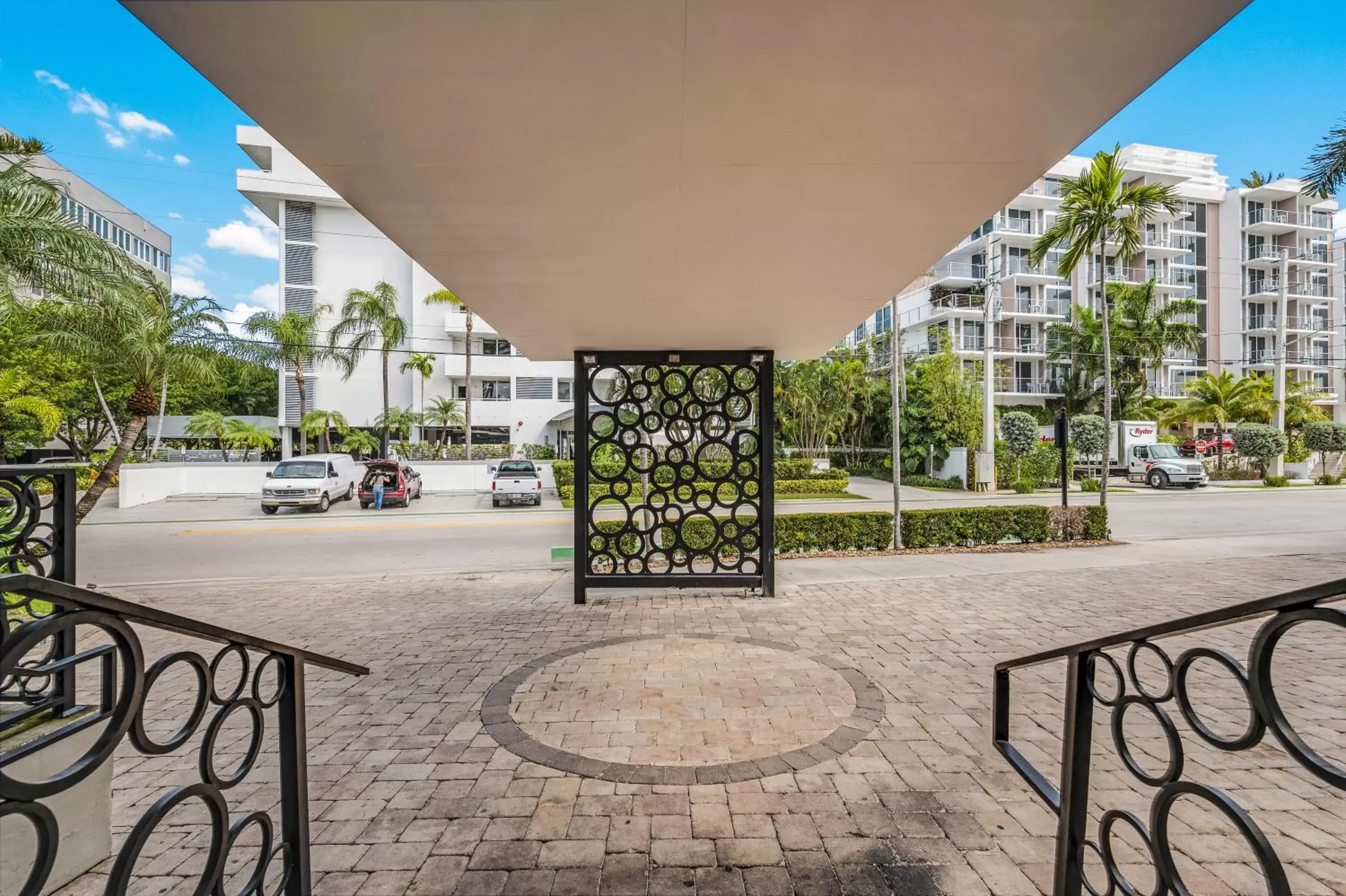 Property building, Balcony/Terrace in The Landon Bay Harbor-Miami Beach