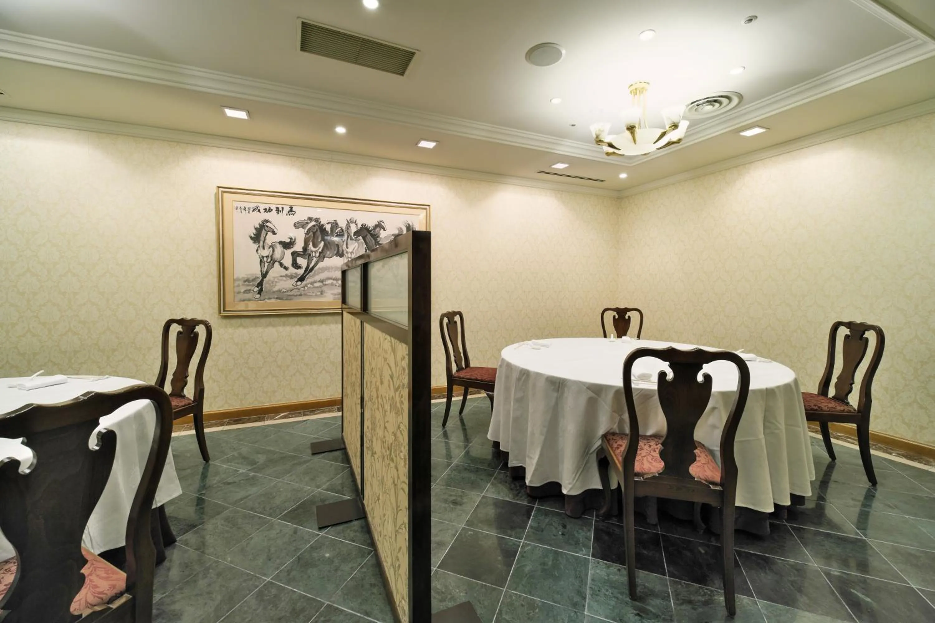 Restaurant/places to eat in Hotel Nikko Princess Kyoto