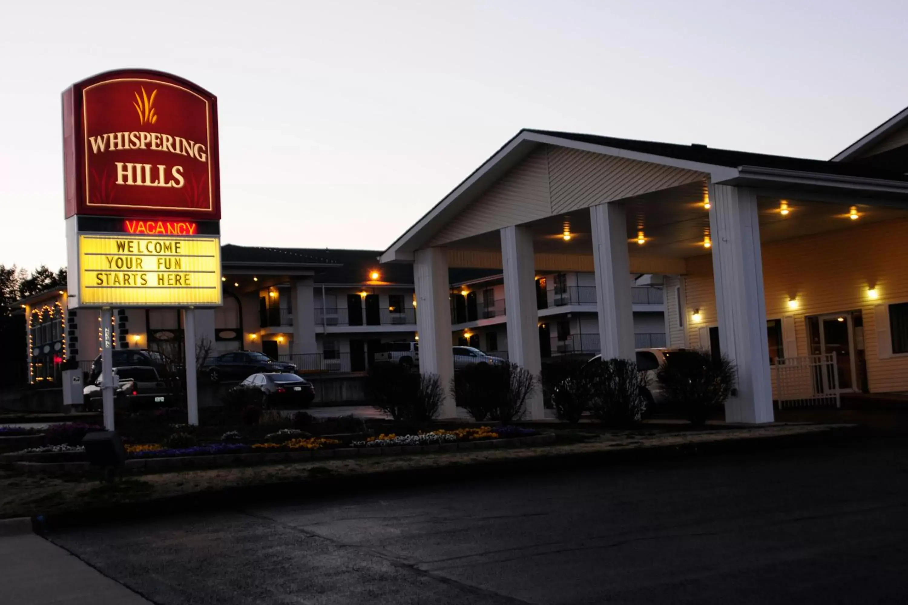 Facade/entrance, Property Building in Whispering Hills Inn