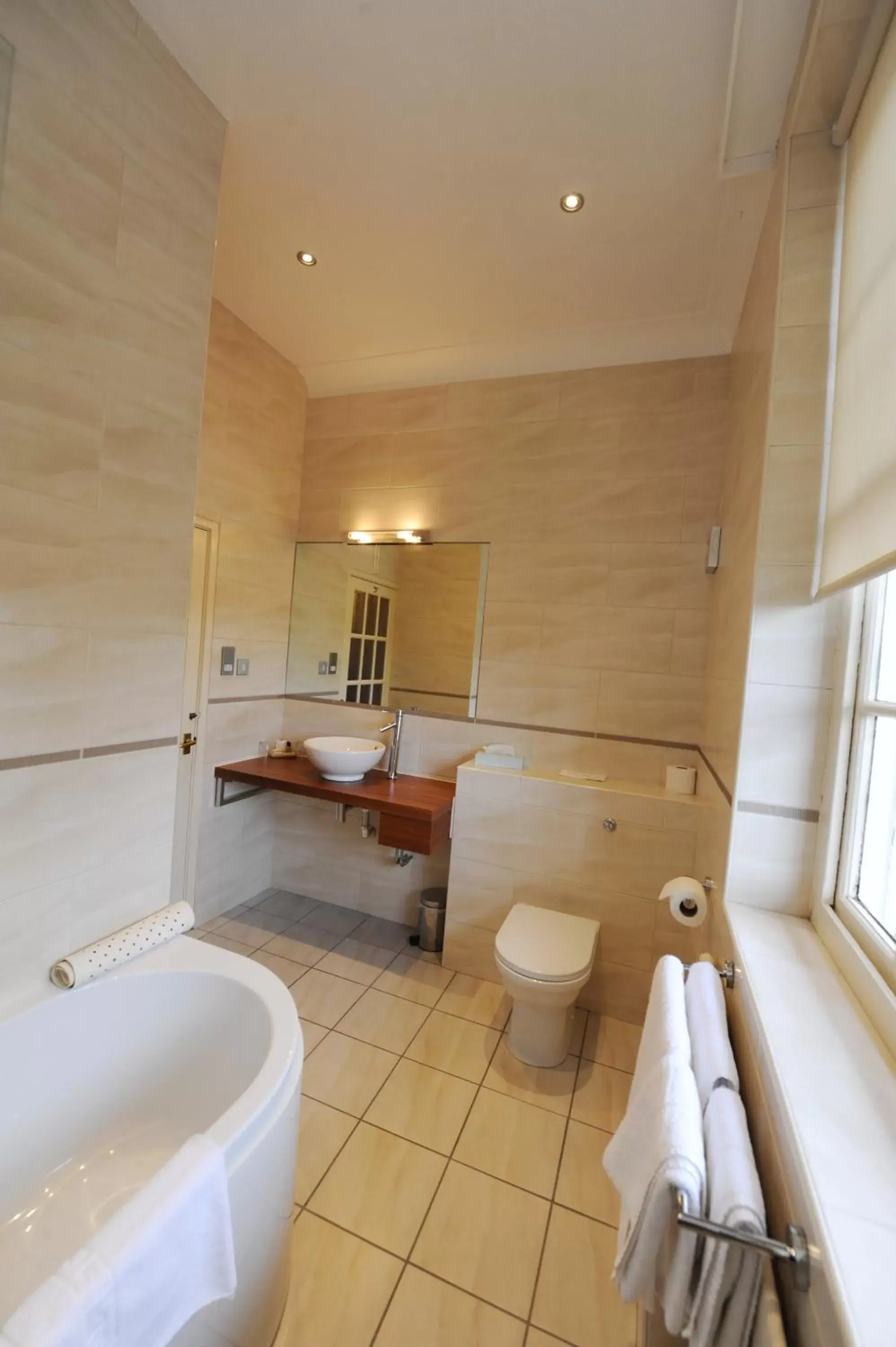 Bathroom in Bowburn Hall Hotel