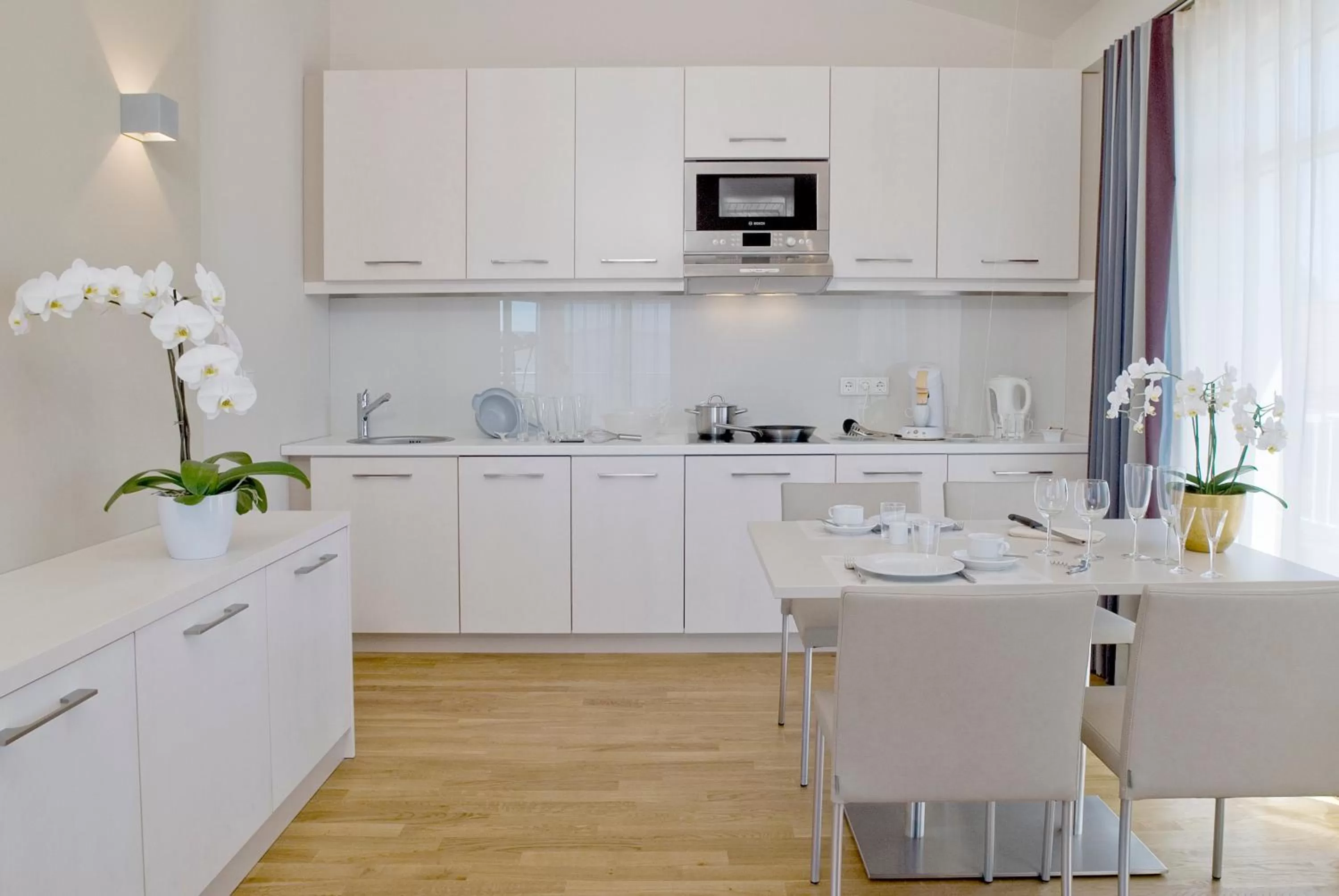 Coffee/tea facilities in Nymphe Strandhotel & Apartments