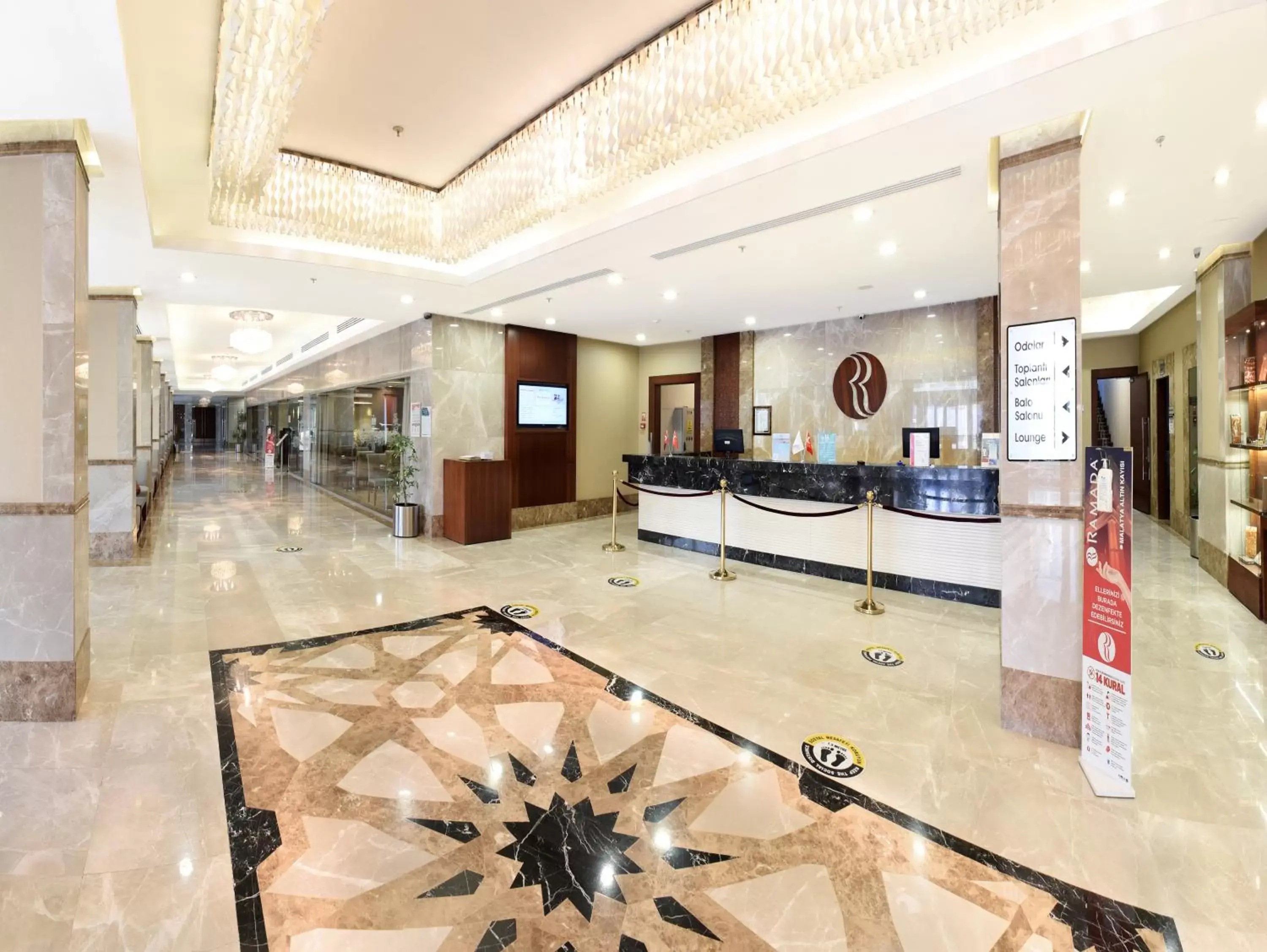 Lobby or reception in Ramada Plaza Altin Kayisi Hotel Lobby or reception in Ramada Plaza Altin Kayisi Hotel