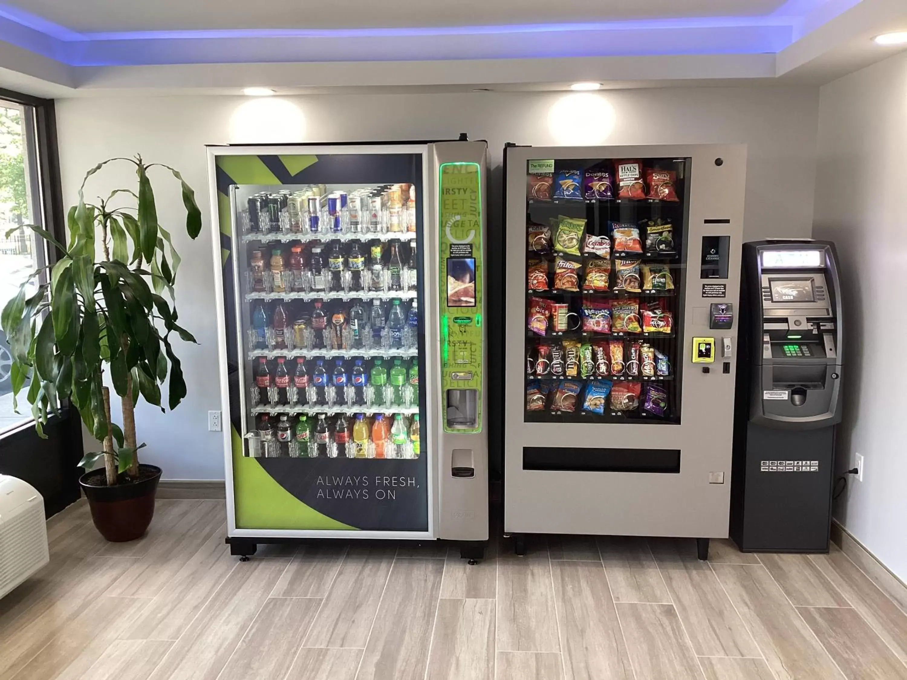 vending machine, Supermarket/Shops in Days-Inn by Wyndham Baltimore Northwest