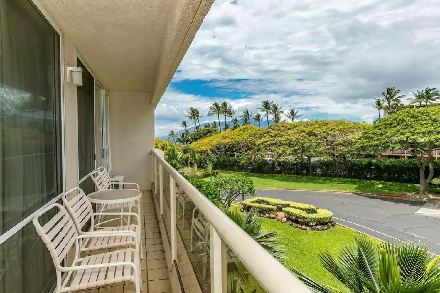 Patio, Balcony/Terrace in Aston at the Maui Banyan