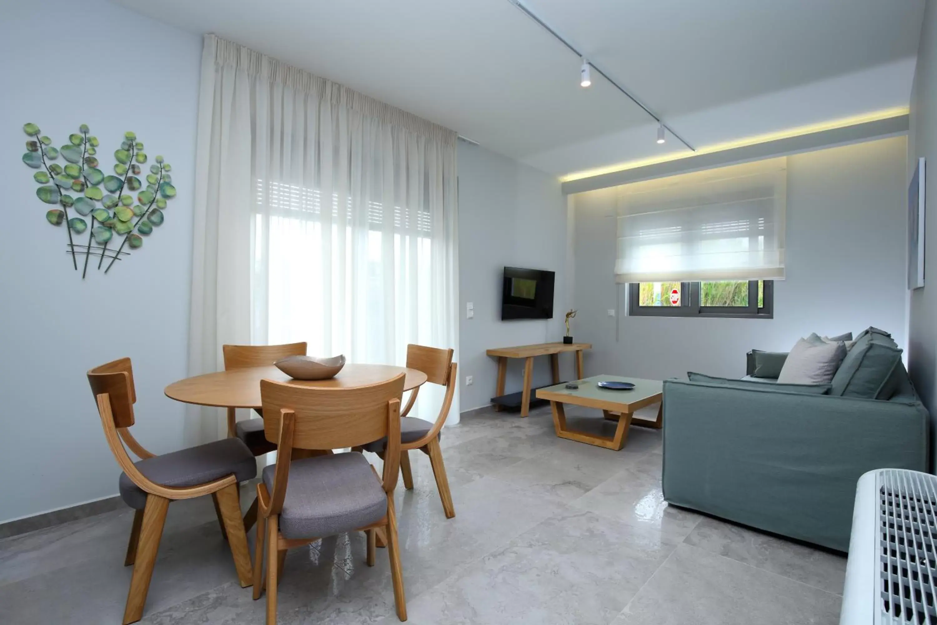 TV and multimedia, Dining Area in Carabella Residence