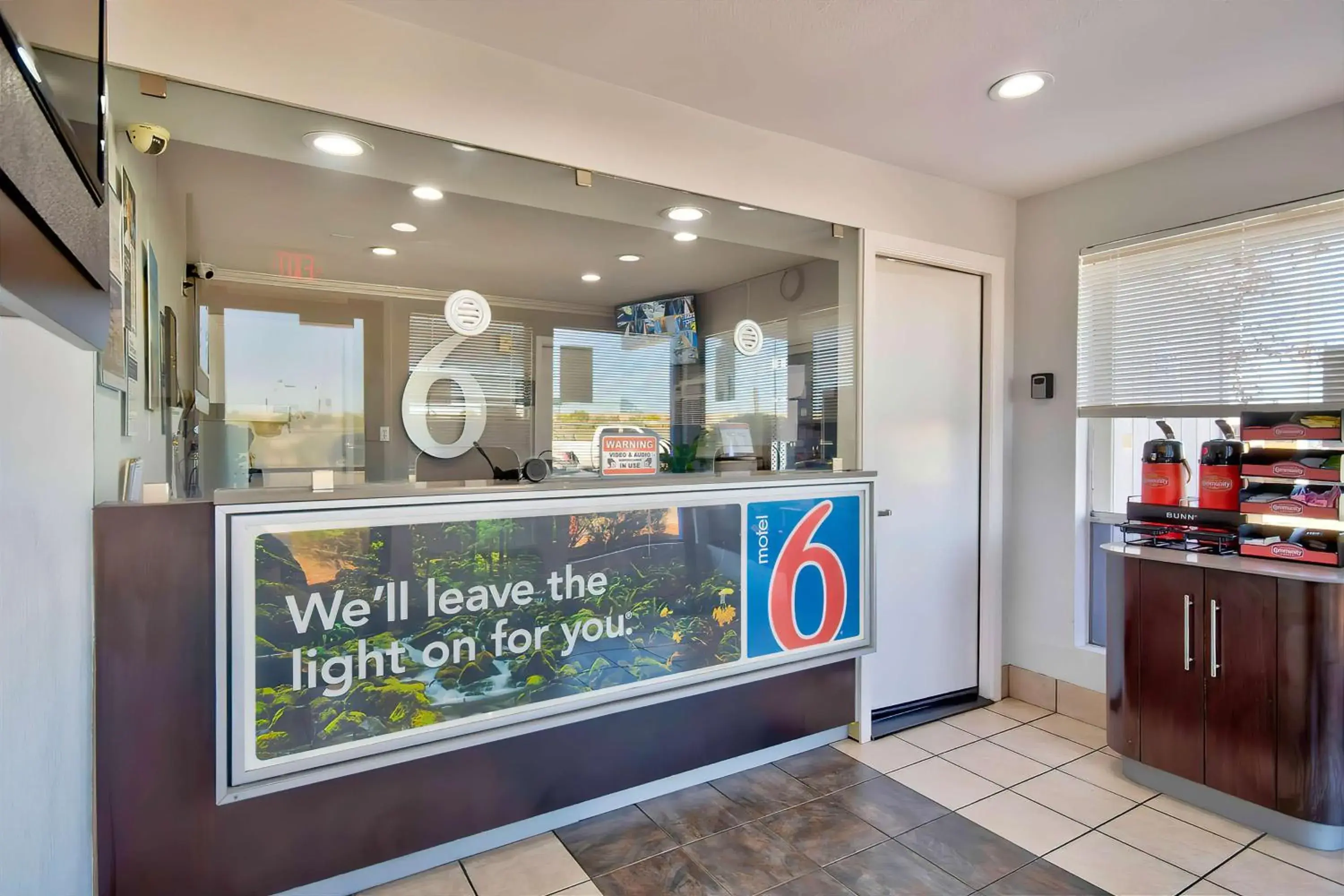 Lobby or reception in Motel 6-Vallejo, CA - Six Flags West