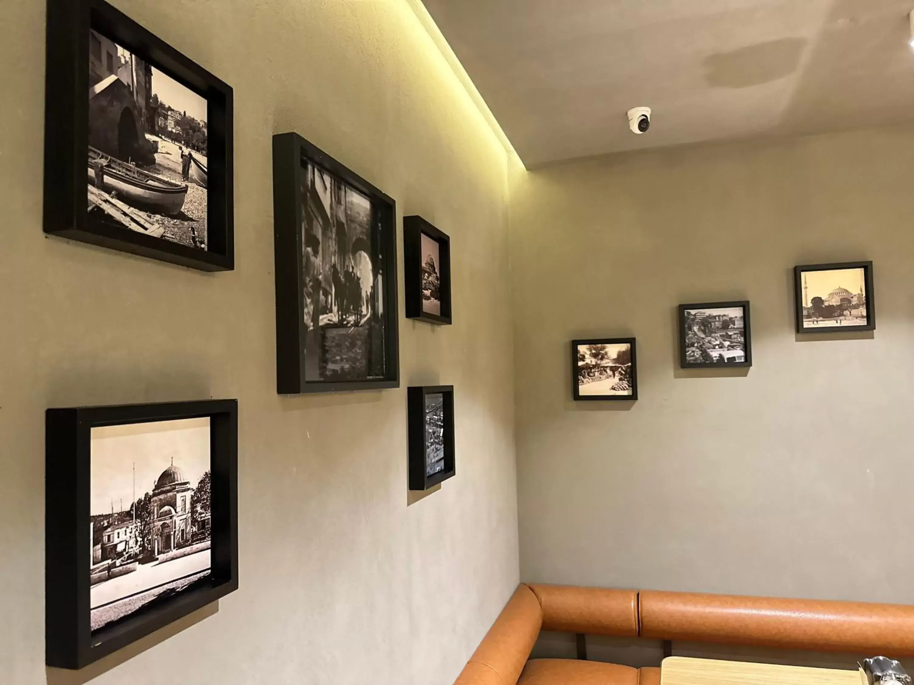 Restaurant/places to eat in Edition Old City Hotel Restaurant/places to eat in Edition Old City Hotel