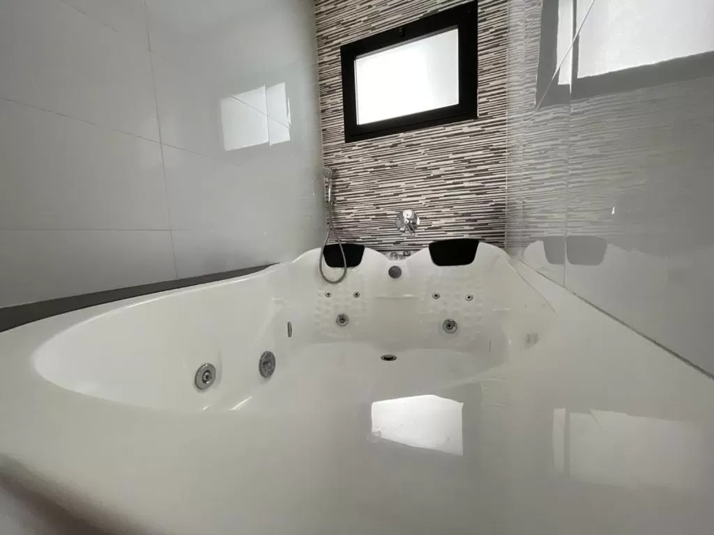 Bathroom in Lev Eilat Suites