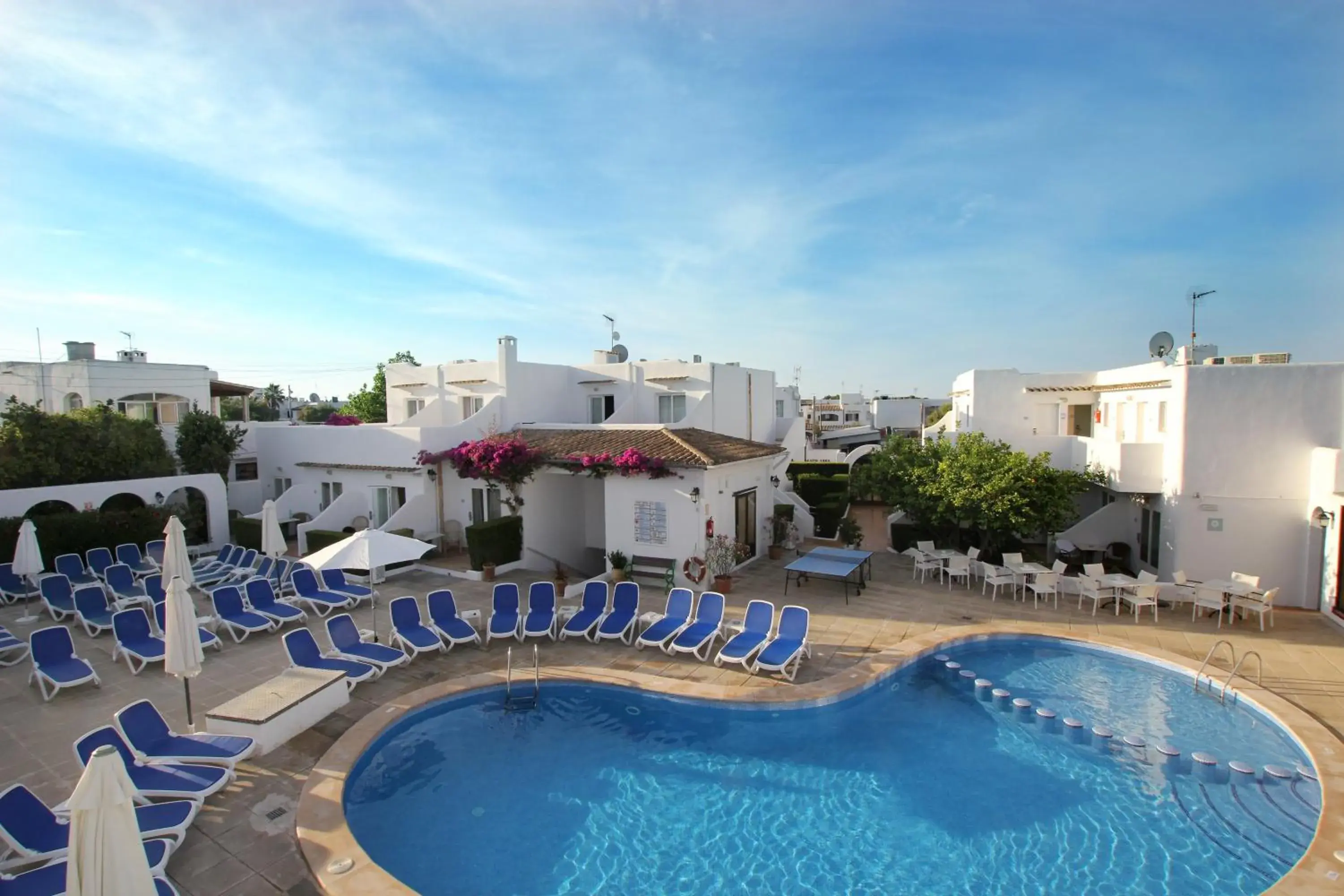 Spring, Pool View in Hotel d'Or