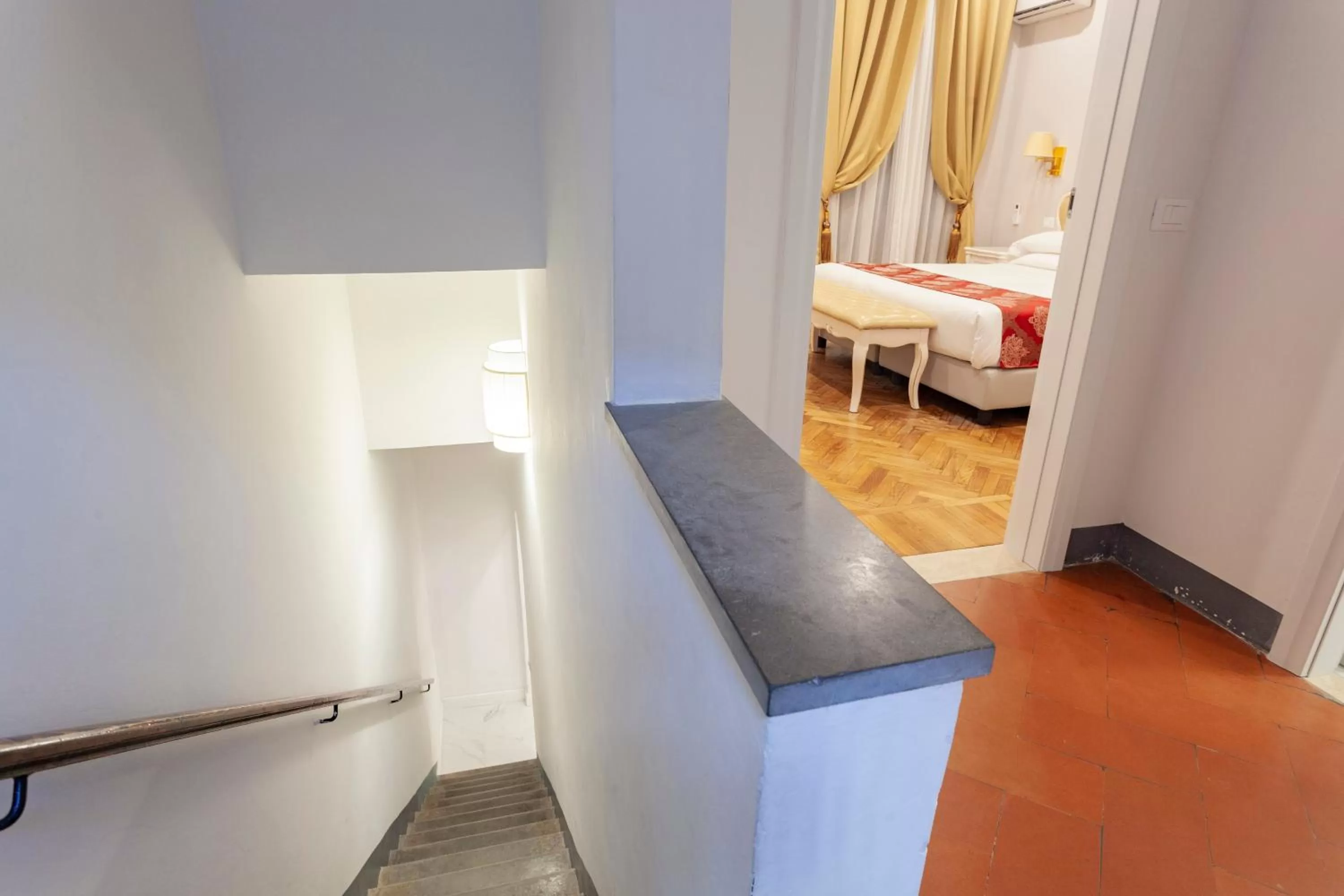 Photo of the whole room, Bed in Villa Royal