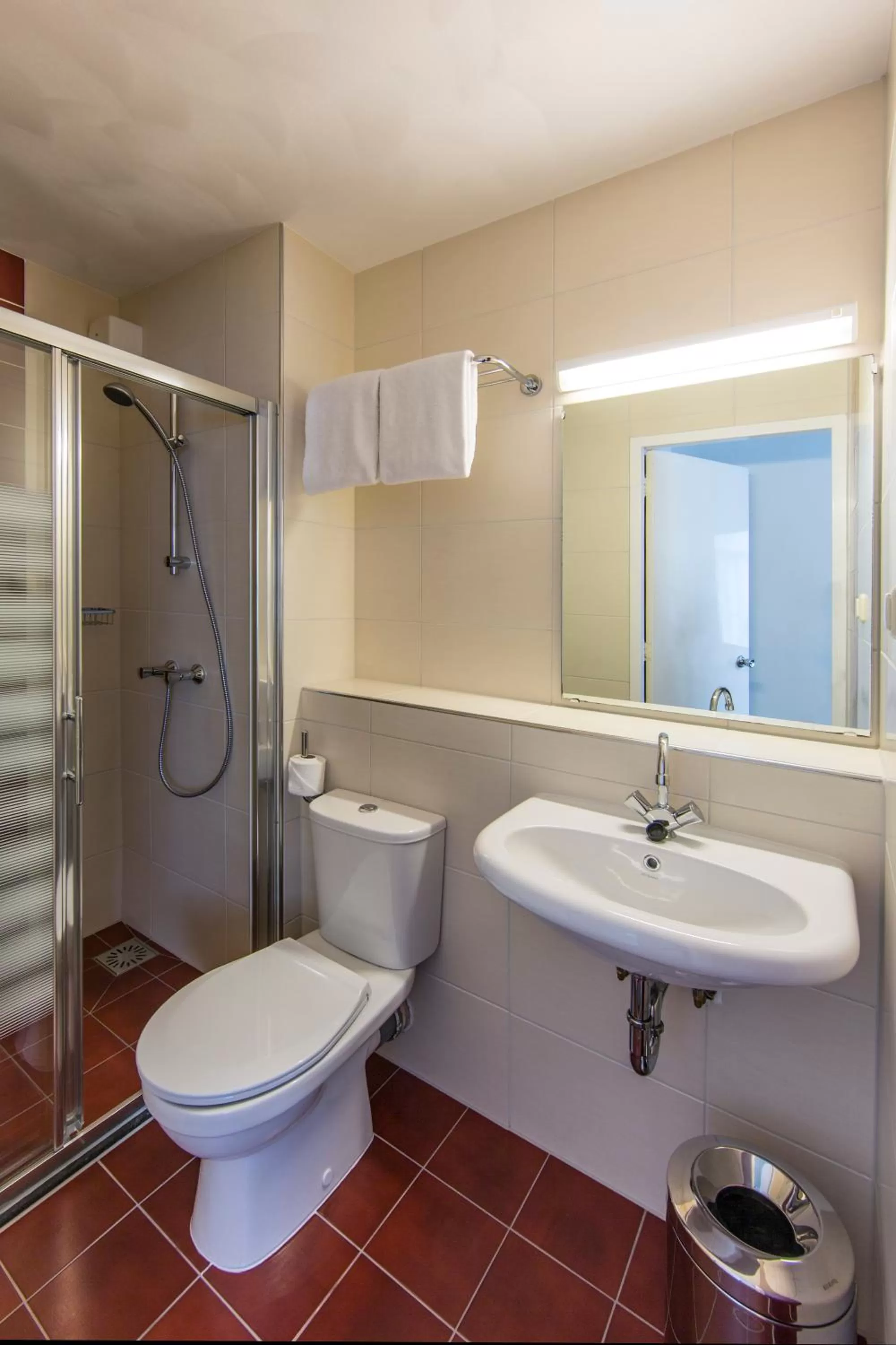 Bathroom in Amsterdam Wiechmann Hotel