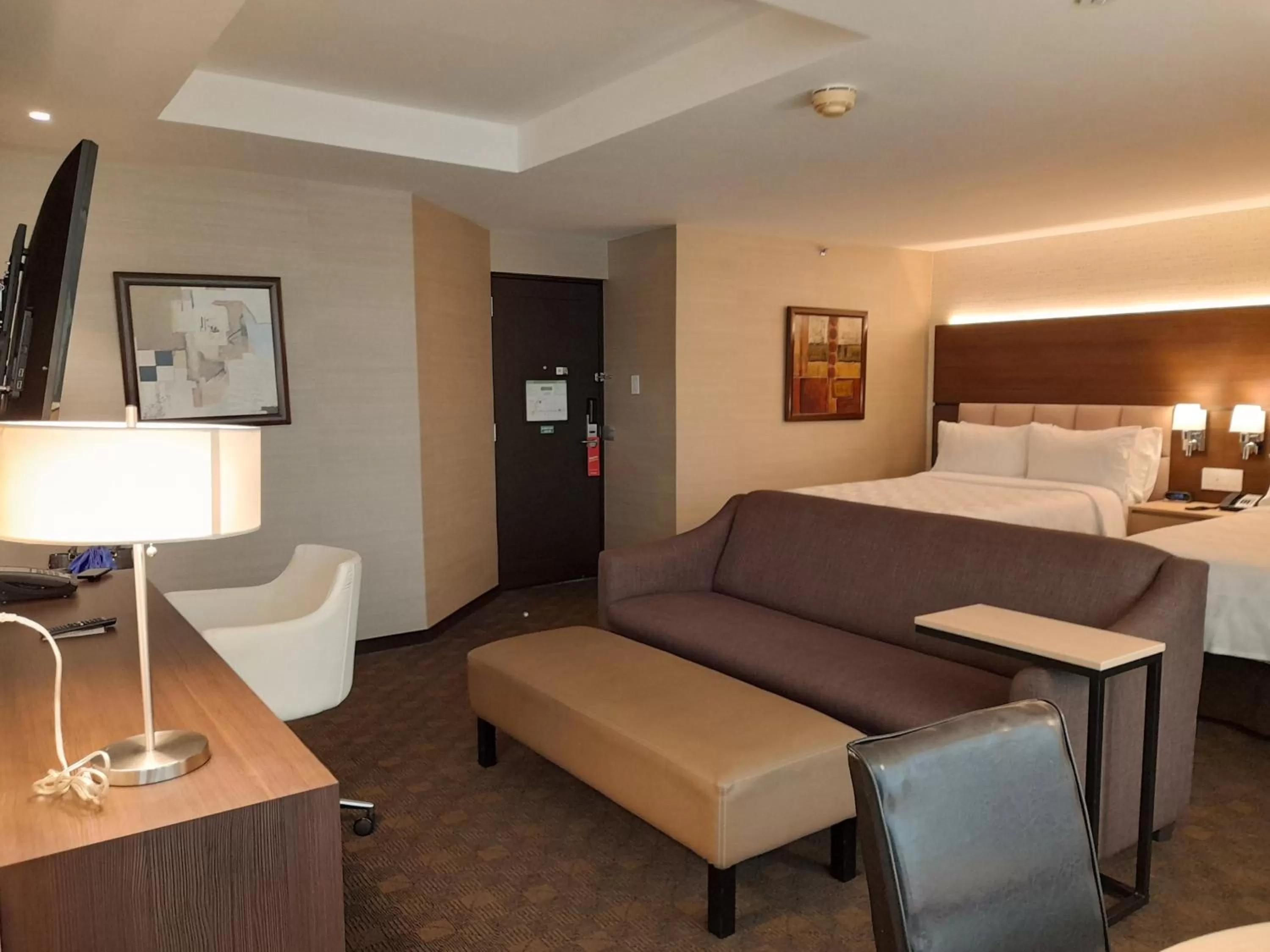 Photo of the whole room, Bed in Holiday Inn Guatemala by IHG