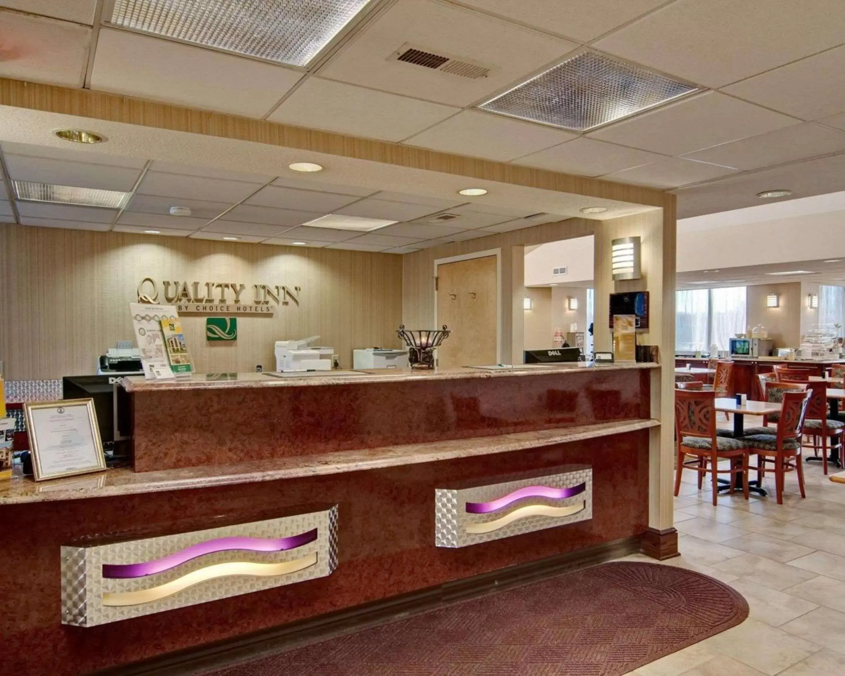 Lobby or reception in Quality Inn Salem - I-81