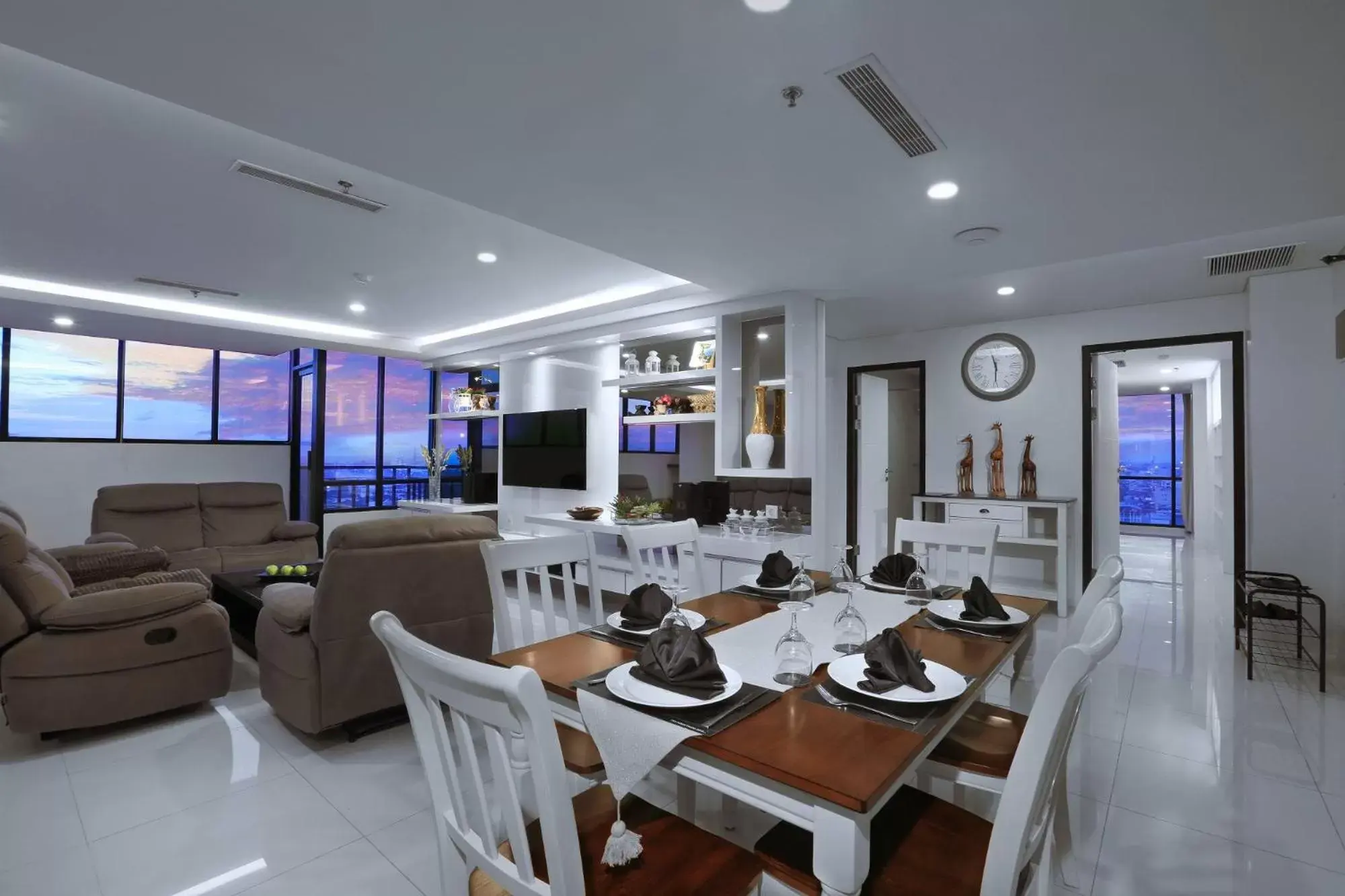 Dining Area in Hotel Neo Gajah Mada Pontianak by ASTON