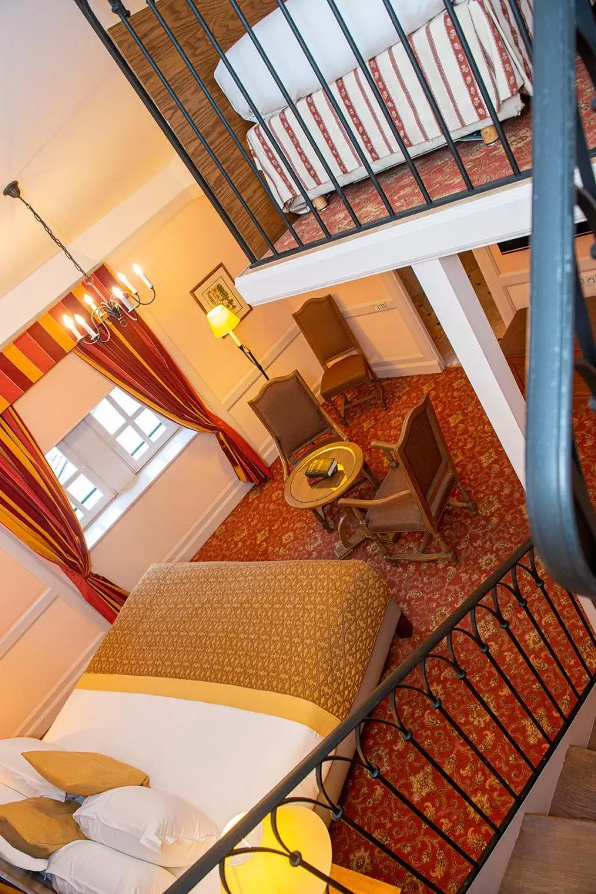 Photo of the whole room, Bunk Bed in Hotel de la Cité & Spa MGallery