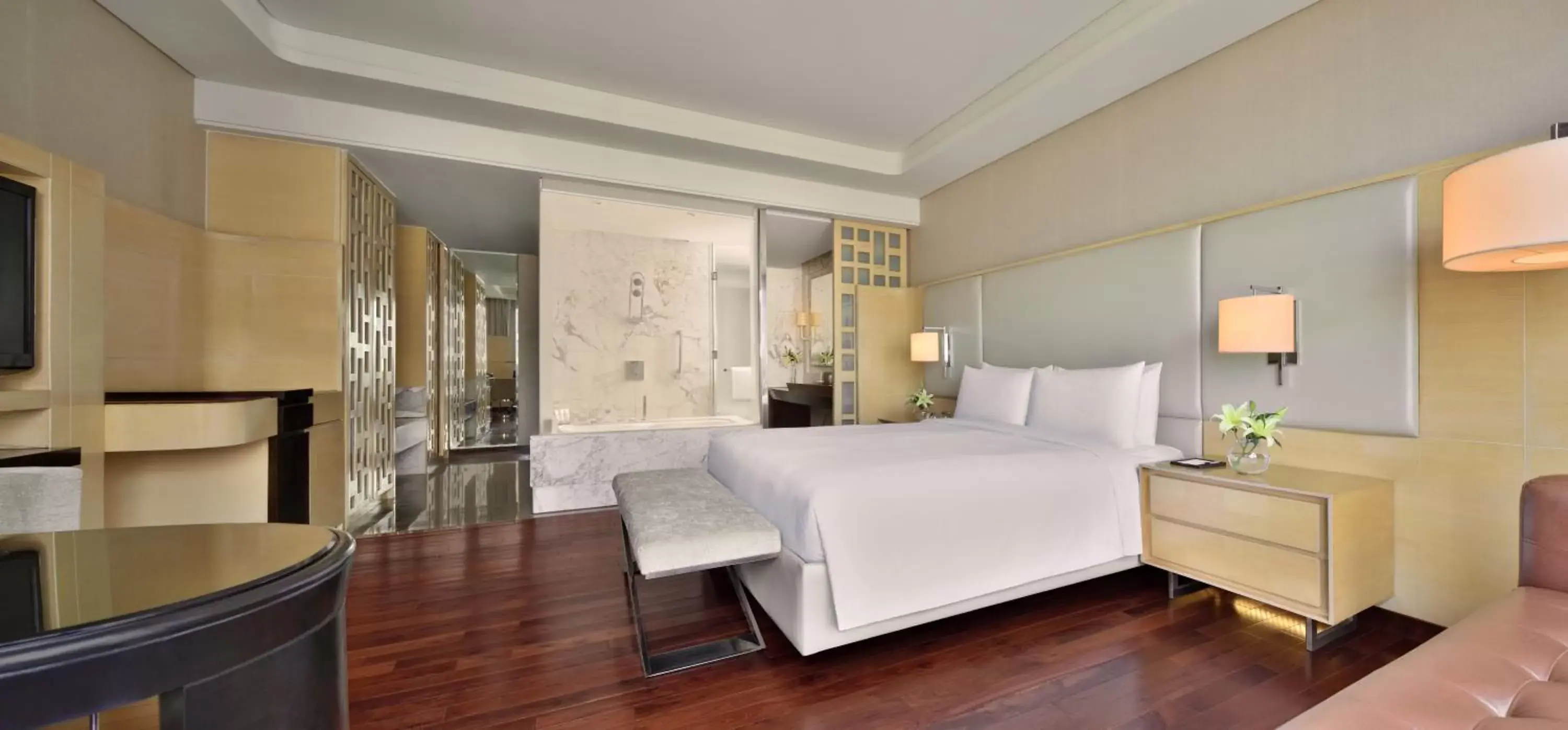 Bed in JW Marriott Hotel Chandigarh