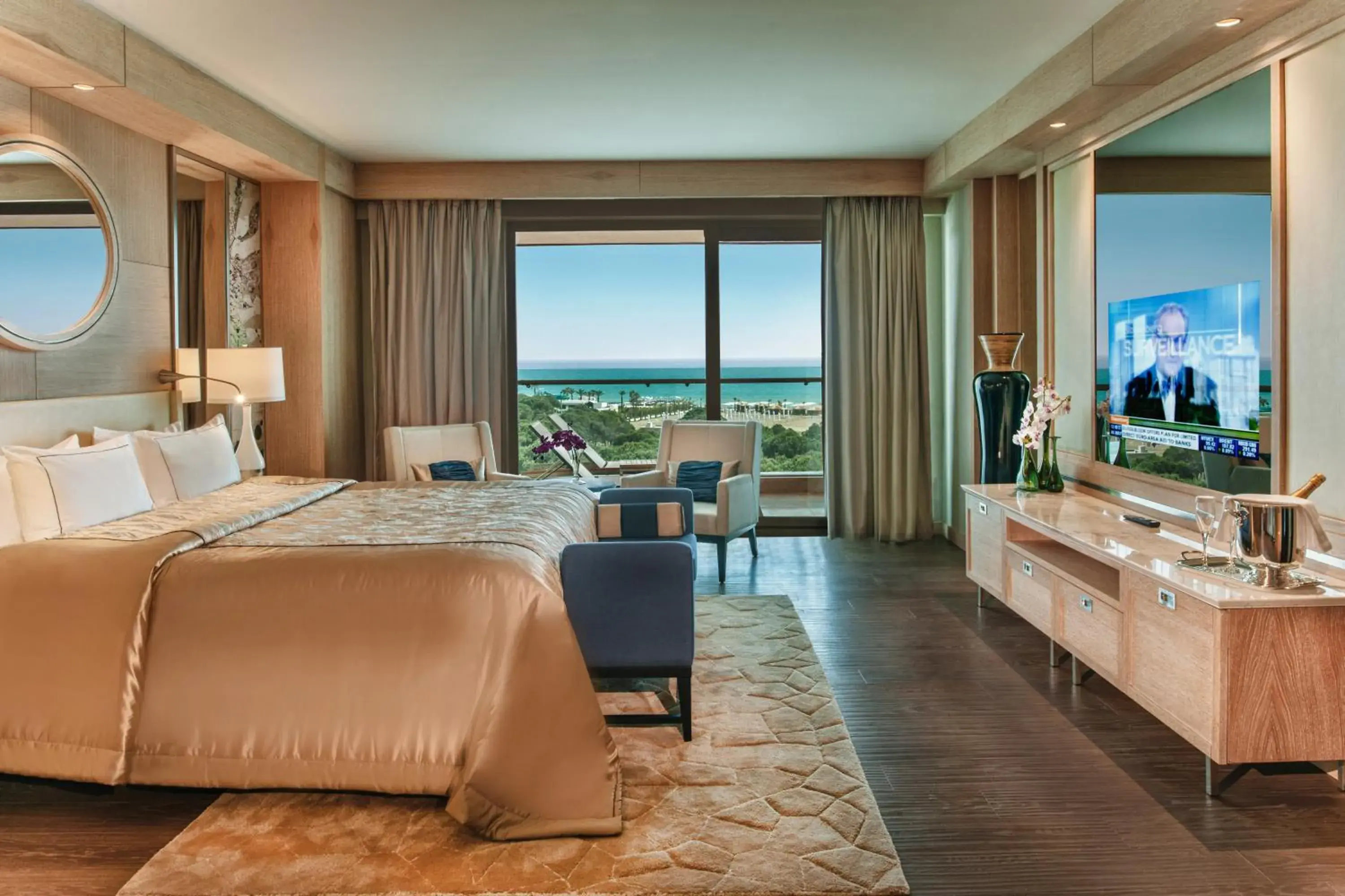Photo of the whole room, Bed in Regnum Carya