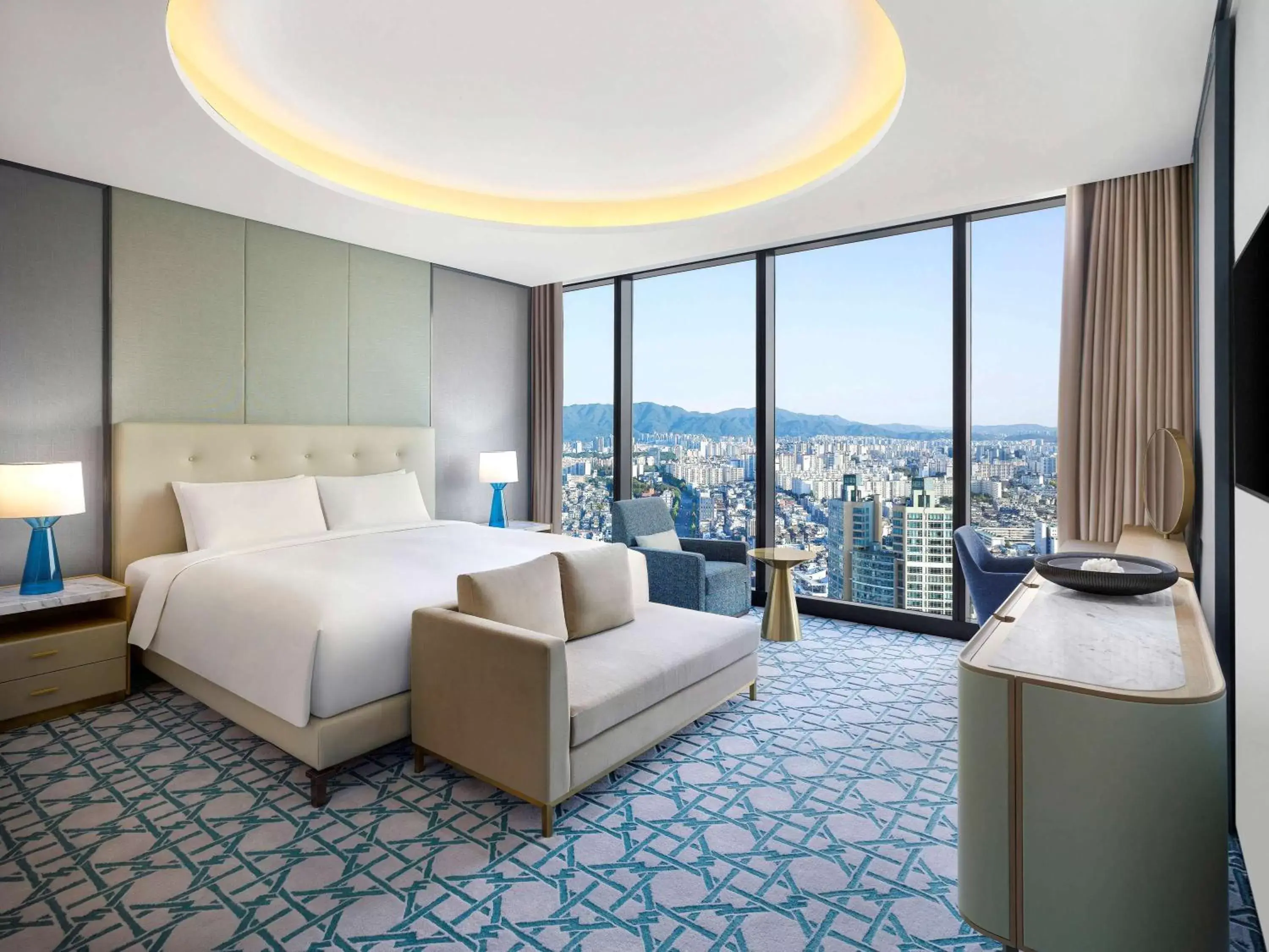 Bedroom in Sofitel Ambassador Seoul Hotel & Serviced Residences