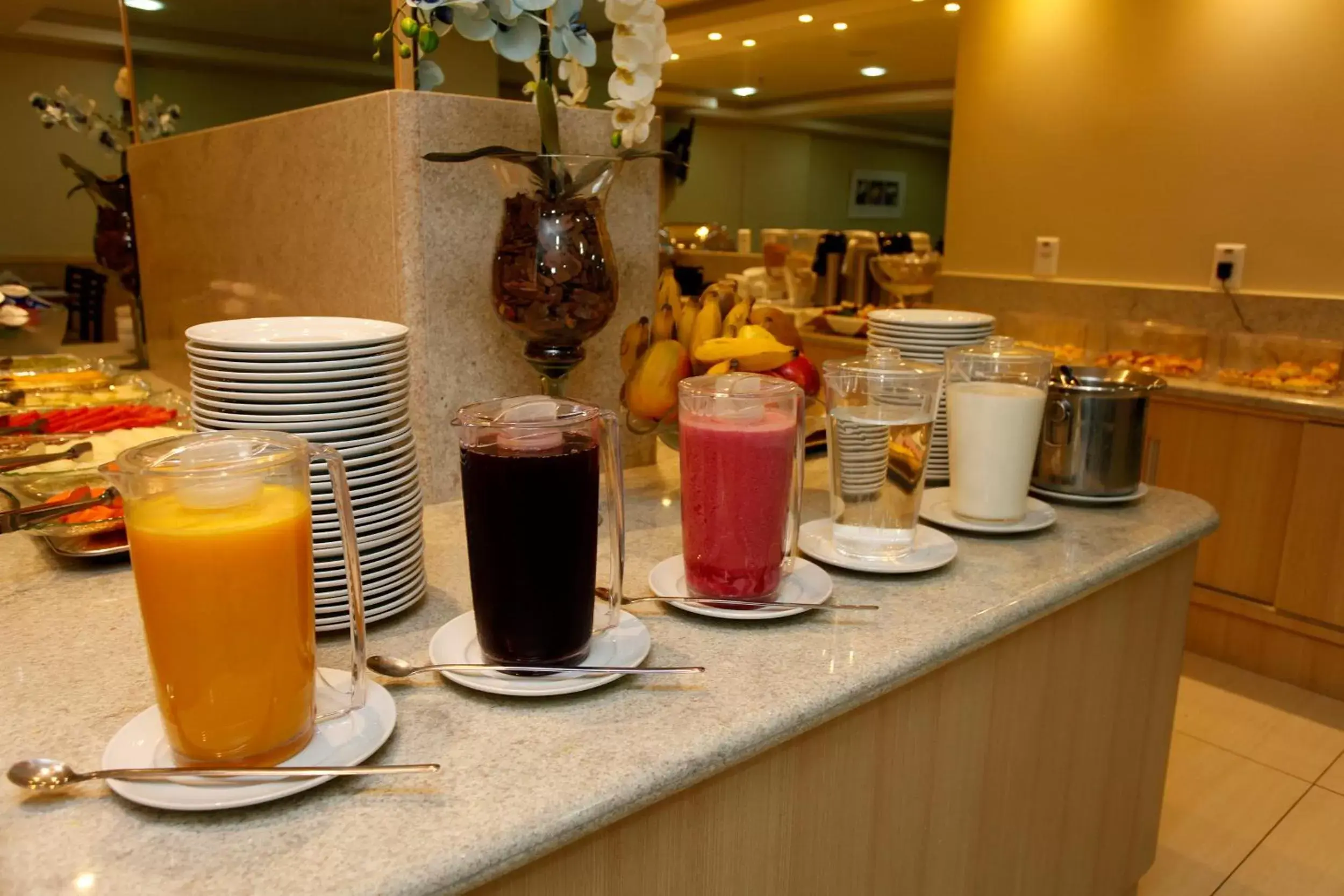 Food in Elegance Praia Hotel Food in Elegance Praia Hotel