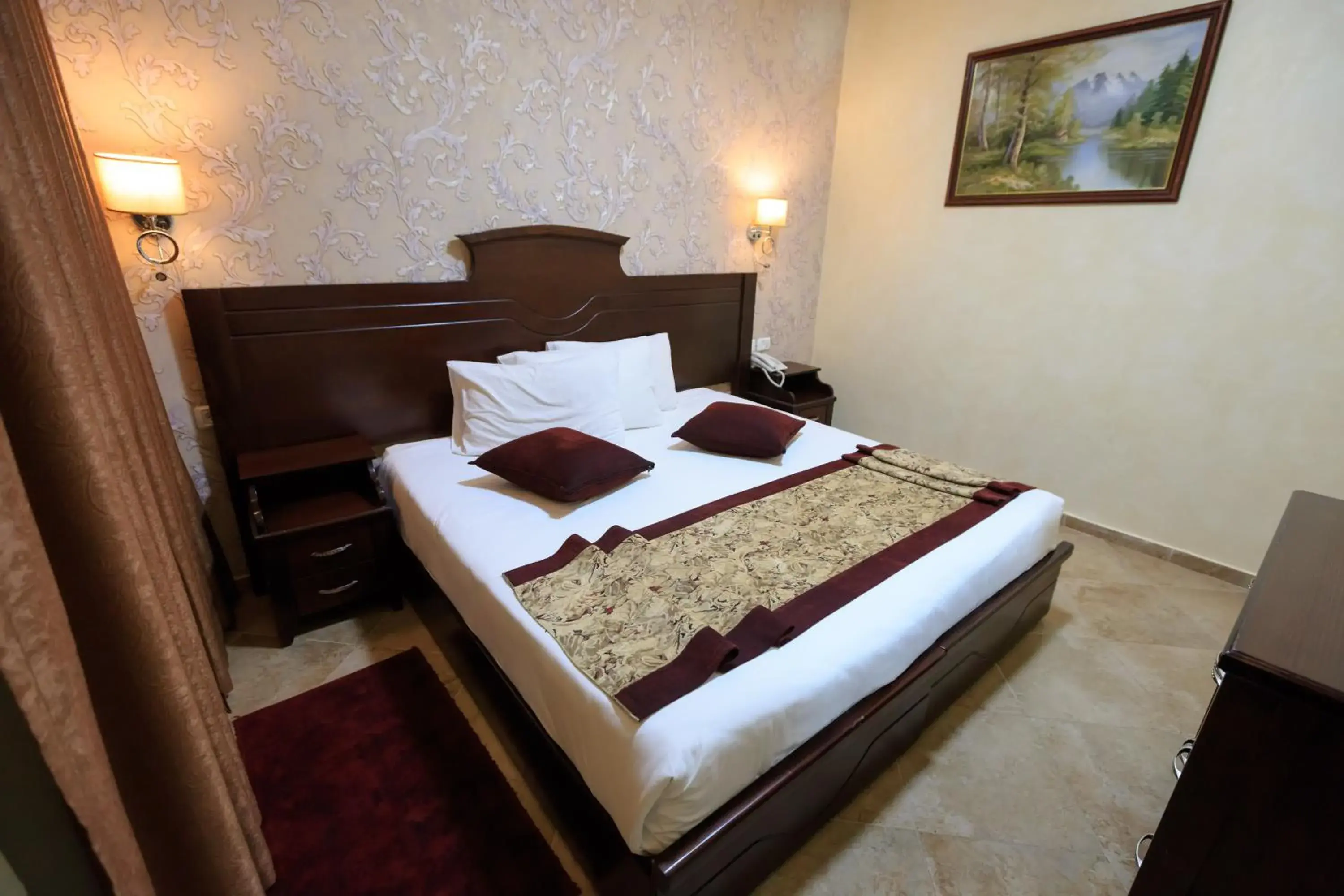 Bed in Hashimi Hotel