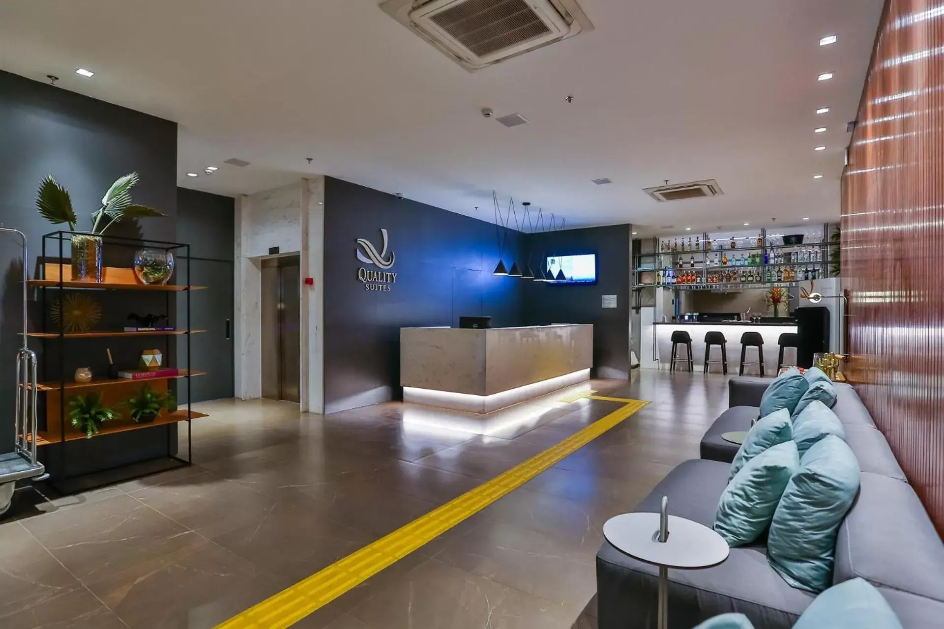 Lobby or reception in Quality Suítes João Pessoa Lobby or reception in Quality Suítes João Pessoa
