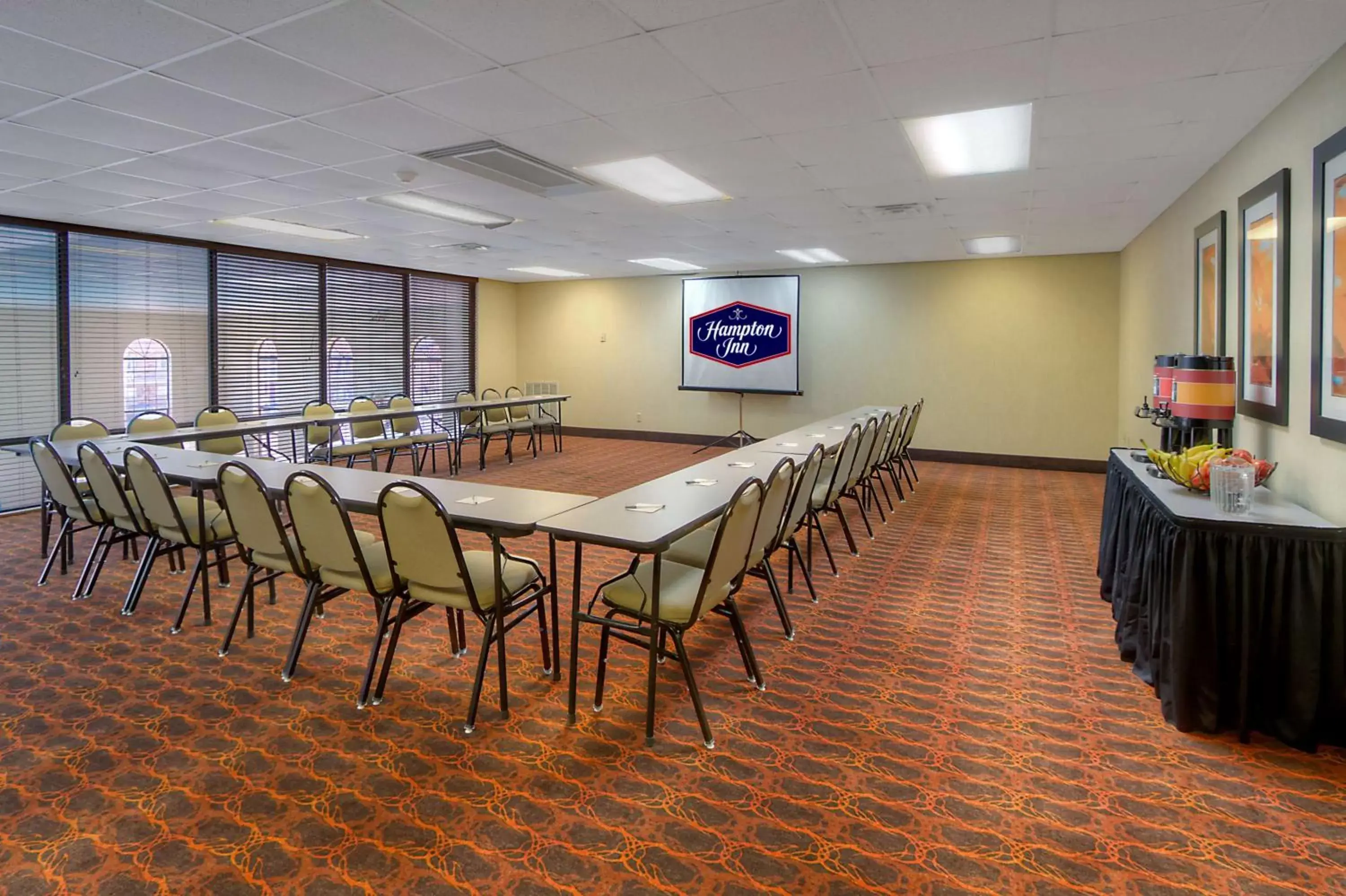 Meeting/conference room in Hampton Inn Russellville