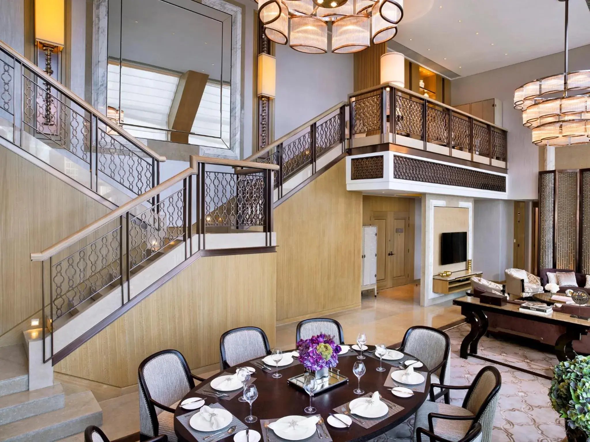 Restaurant/places to eat in IFC Residence Restaurant/places to eat in IFC Residence