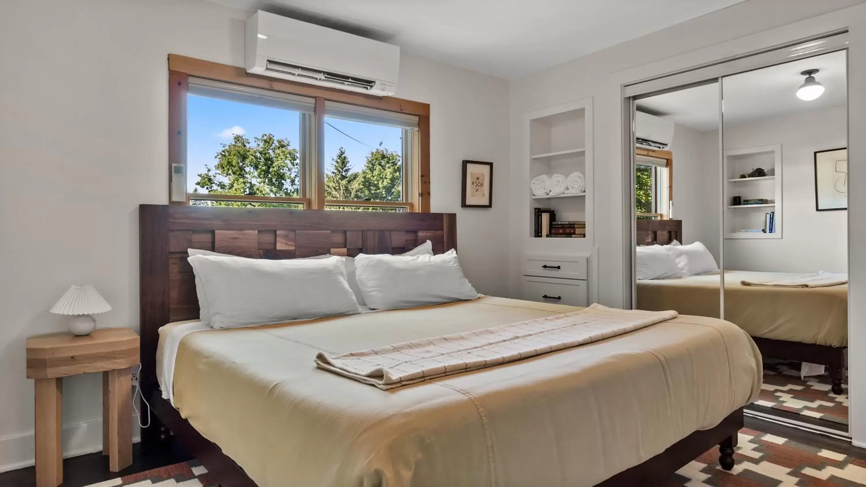 Bedroom, Bed in Callicoon Hills