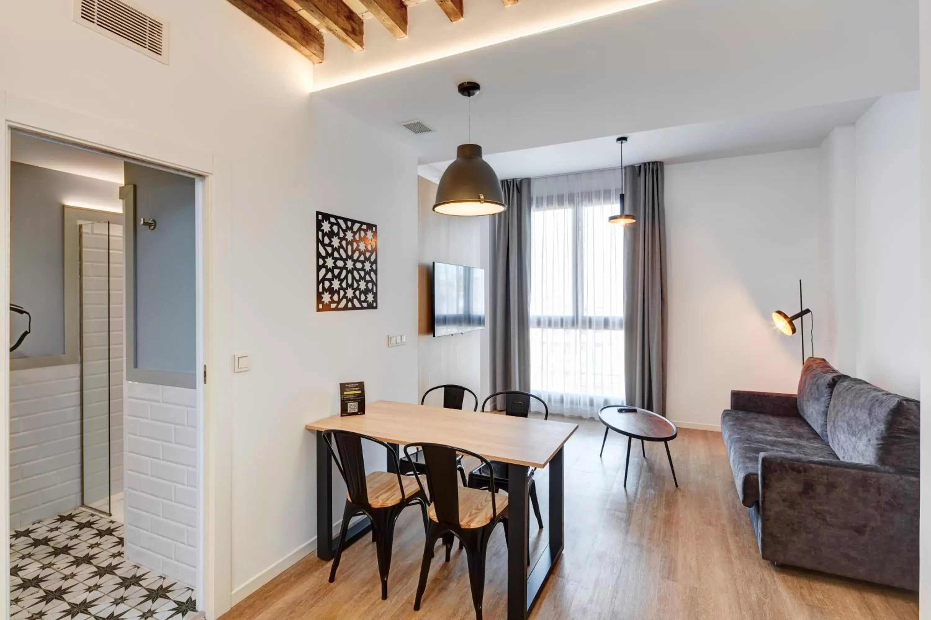 Living room, Dining Area in Sercotel Granada Suites