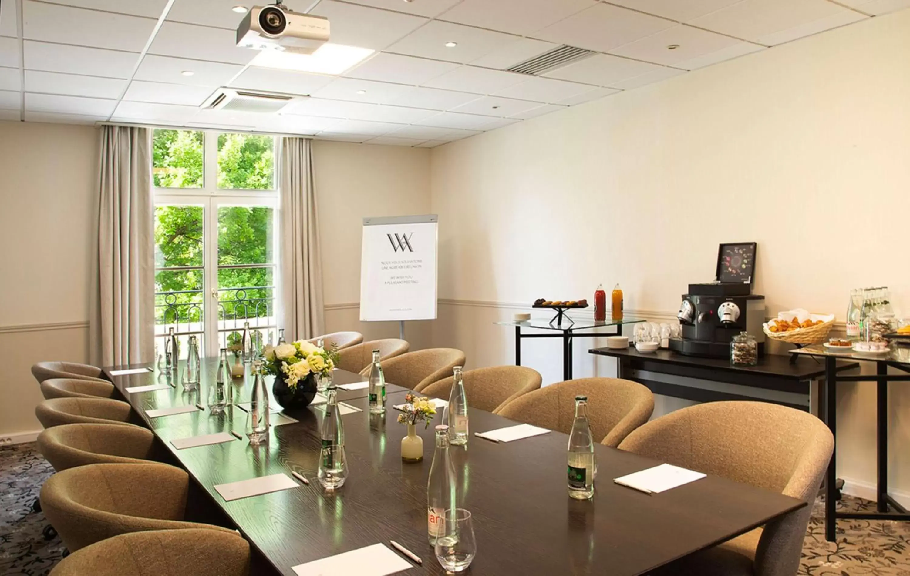 Meeting/conference room, Restaurant/Places to Eat in Waldorf Astoria Versailles - Trianon Palace