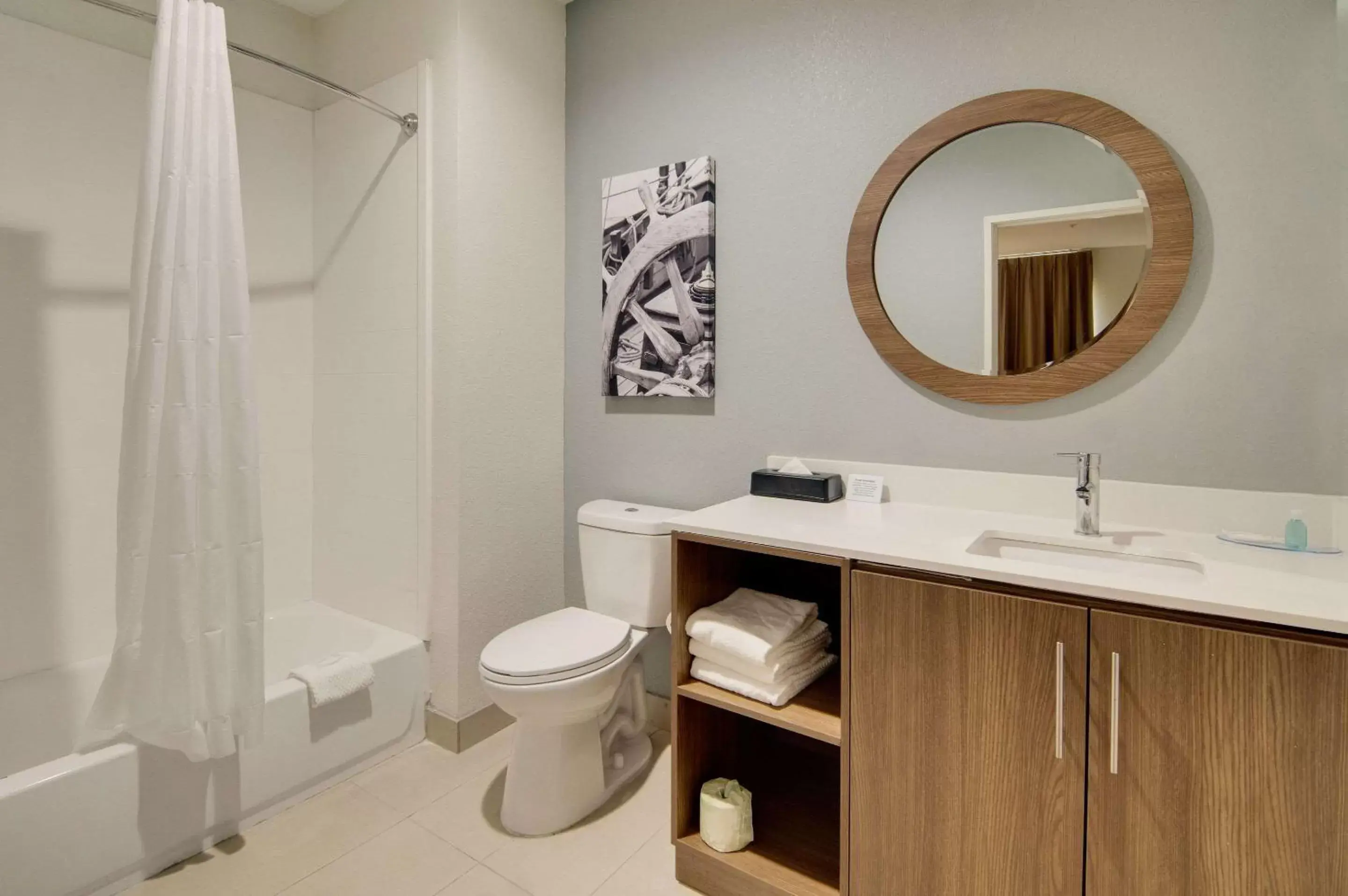 Bedroom, Bathroom in MainStay Suites Dallas Northwest - Irving