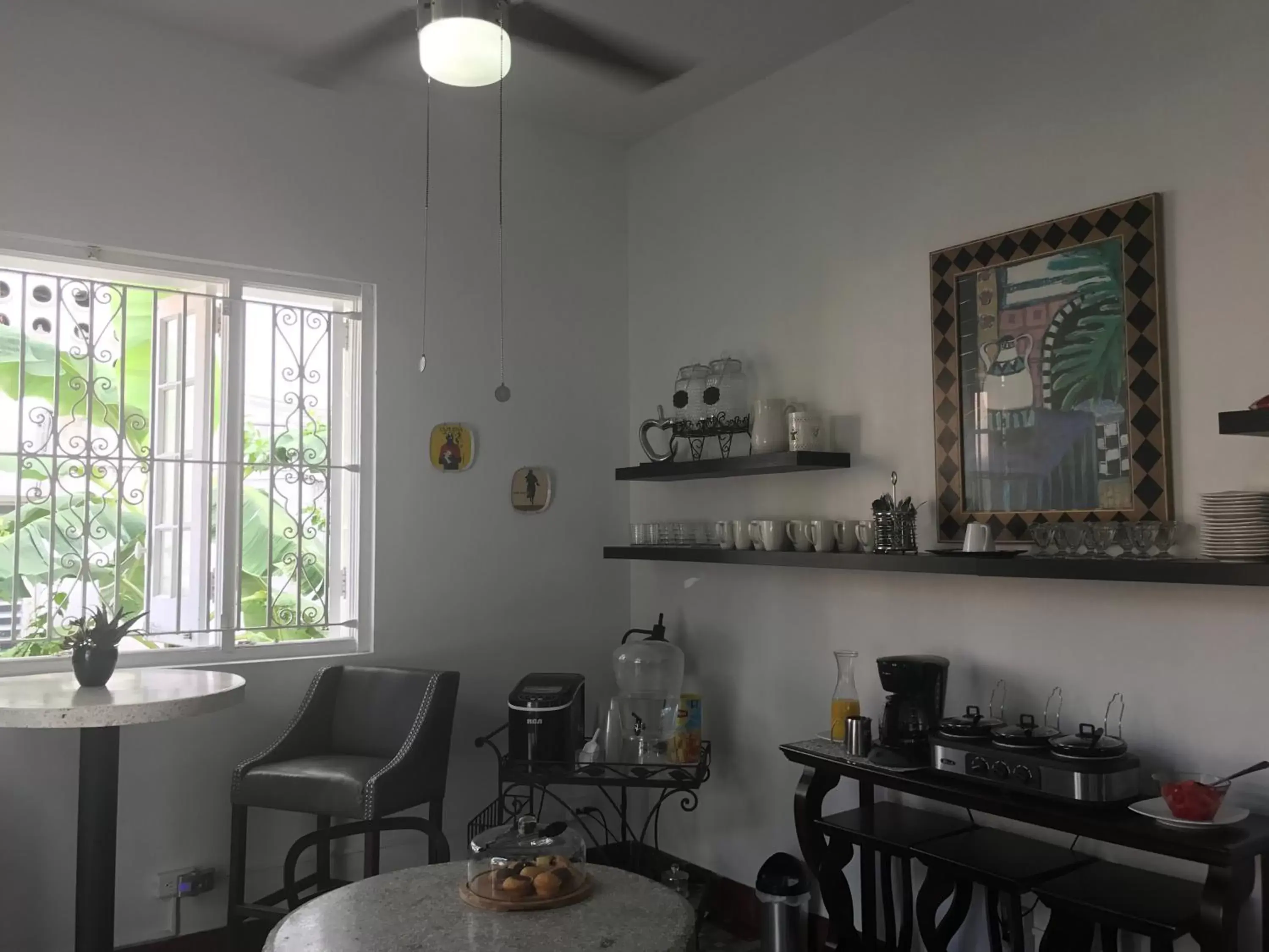 Coffee/tea facilities, Kitchen/Kitchenette in Casa Isabel B&B