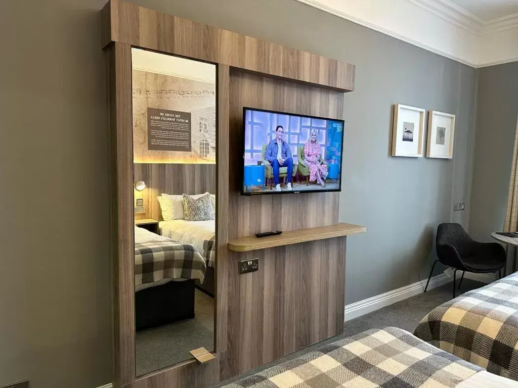 TV and multimedia, TV/Entertainment Center in Blarney Woollen Mills Hotel - BW Signature Collection
