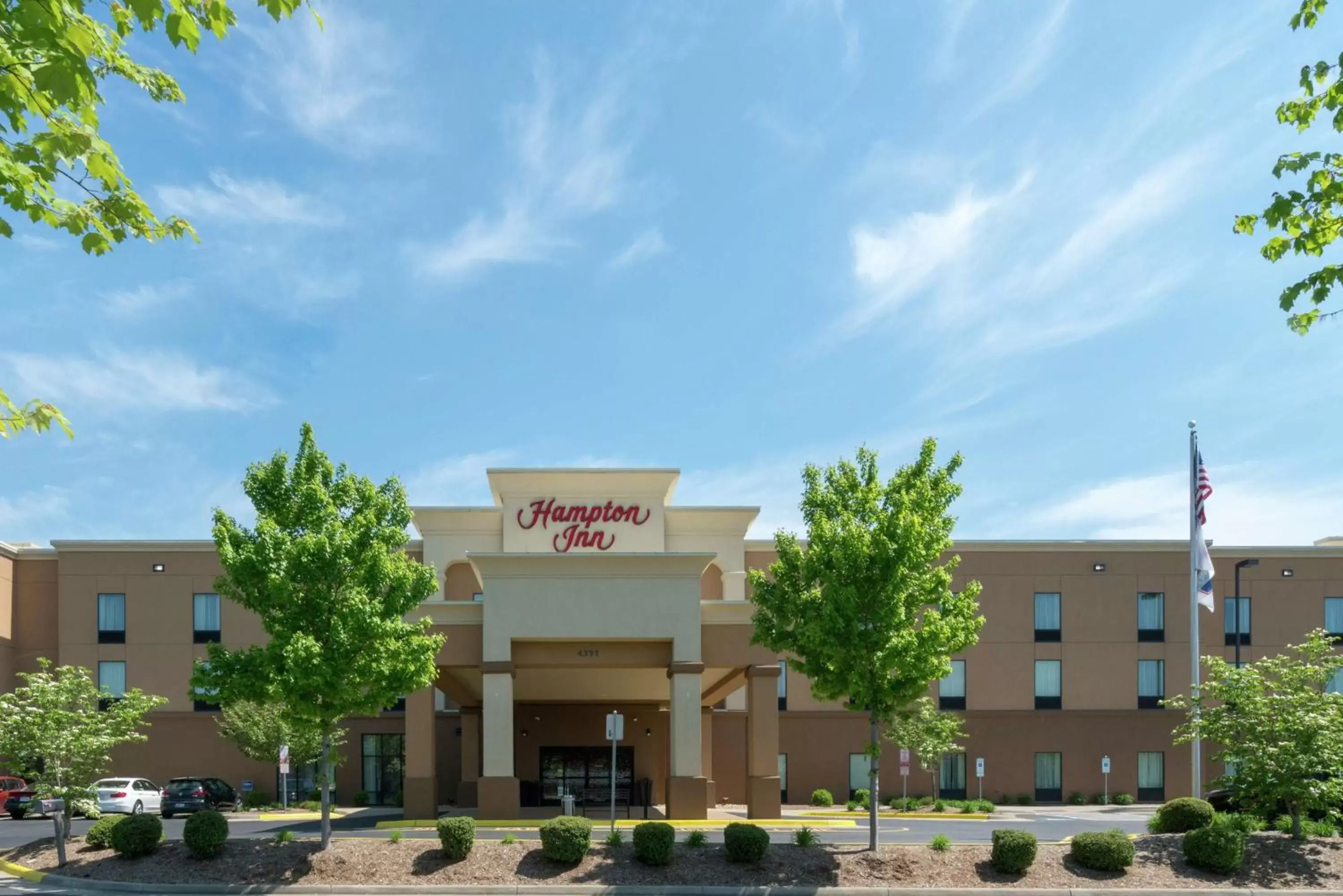 Property Building in Hampton Inn Dahlgren