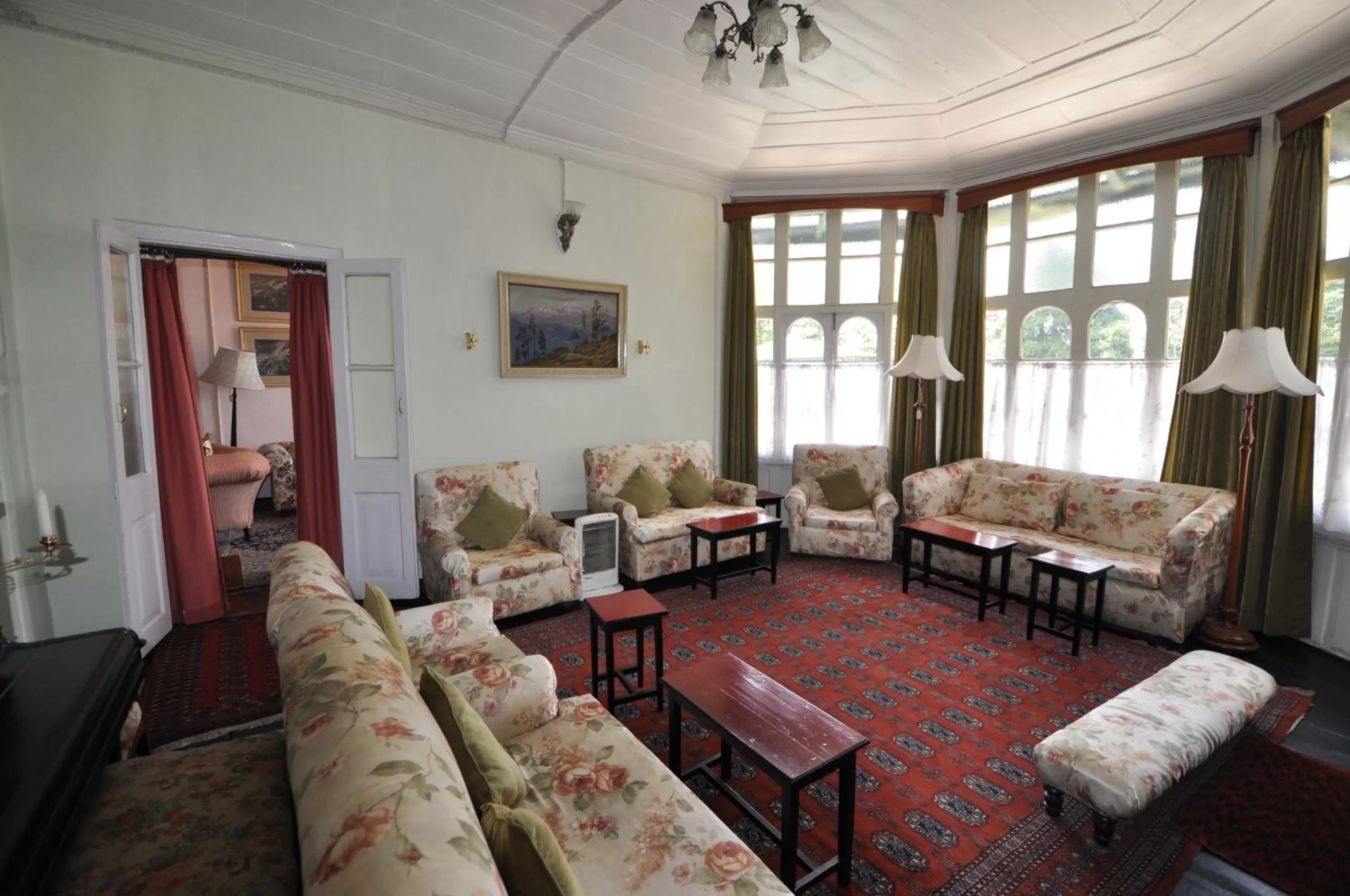 Lounge or bar in Windamere Hotel - A Colonial Heritage