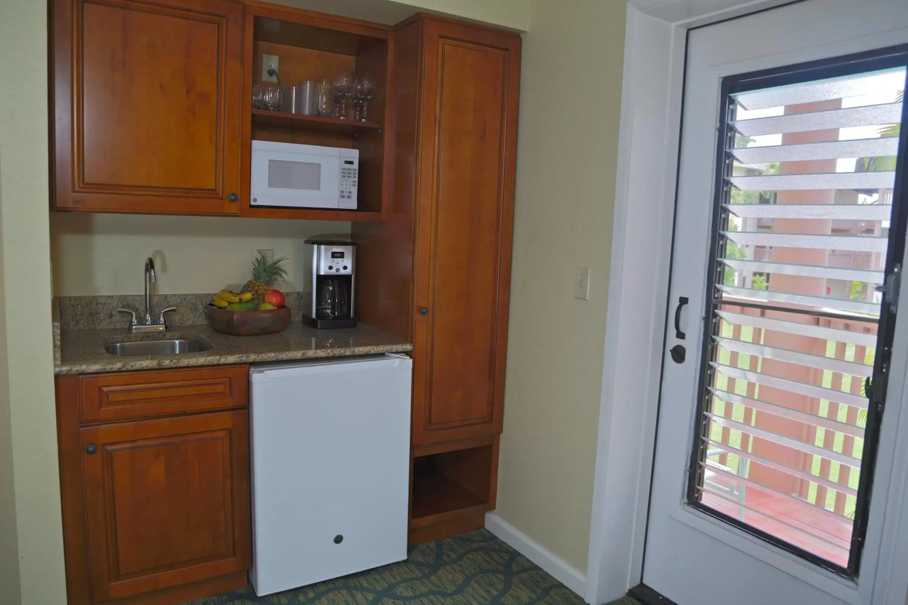 Photo of the whole room, Kitchen/Kitchenette in Club Wyndham Ka Eo Kai