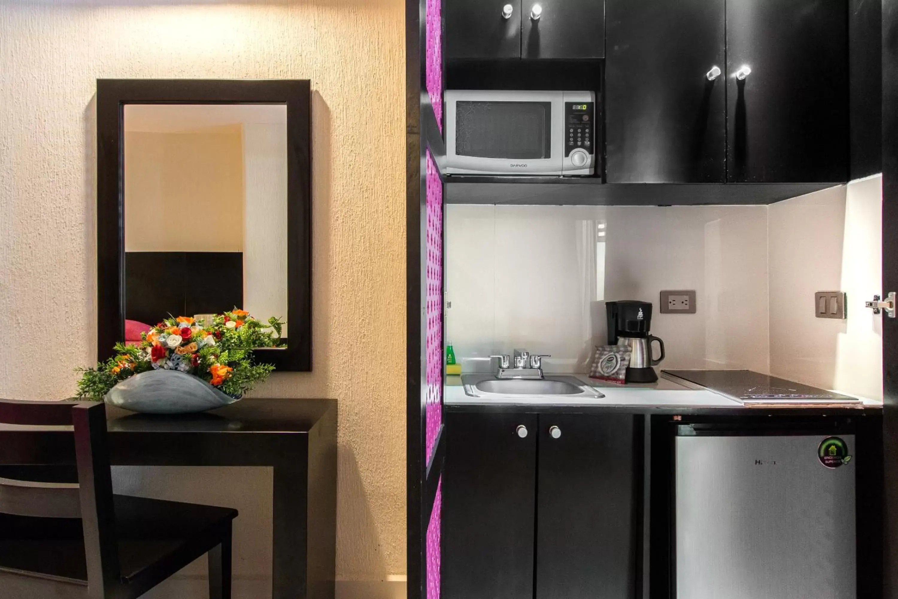 Kitchen or kitchenette, Kitchen/Kitchenette in Suites Corazon