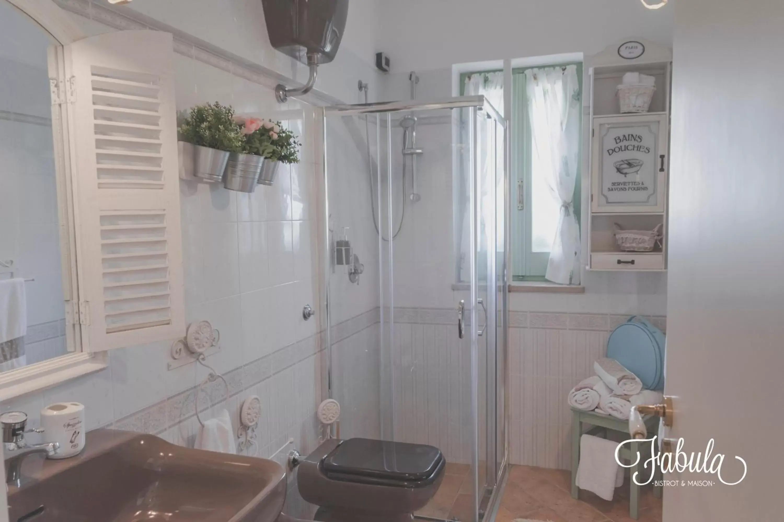 Shower, Bathroom in Masseria Fabula Bistrot & Maison