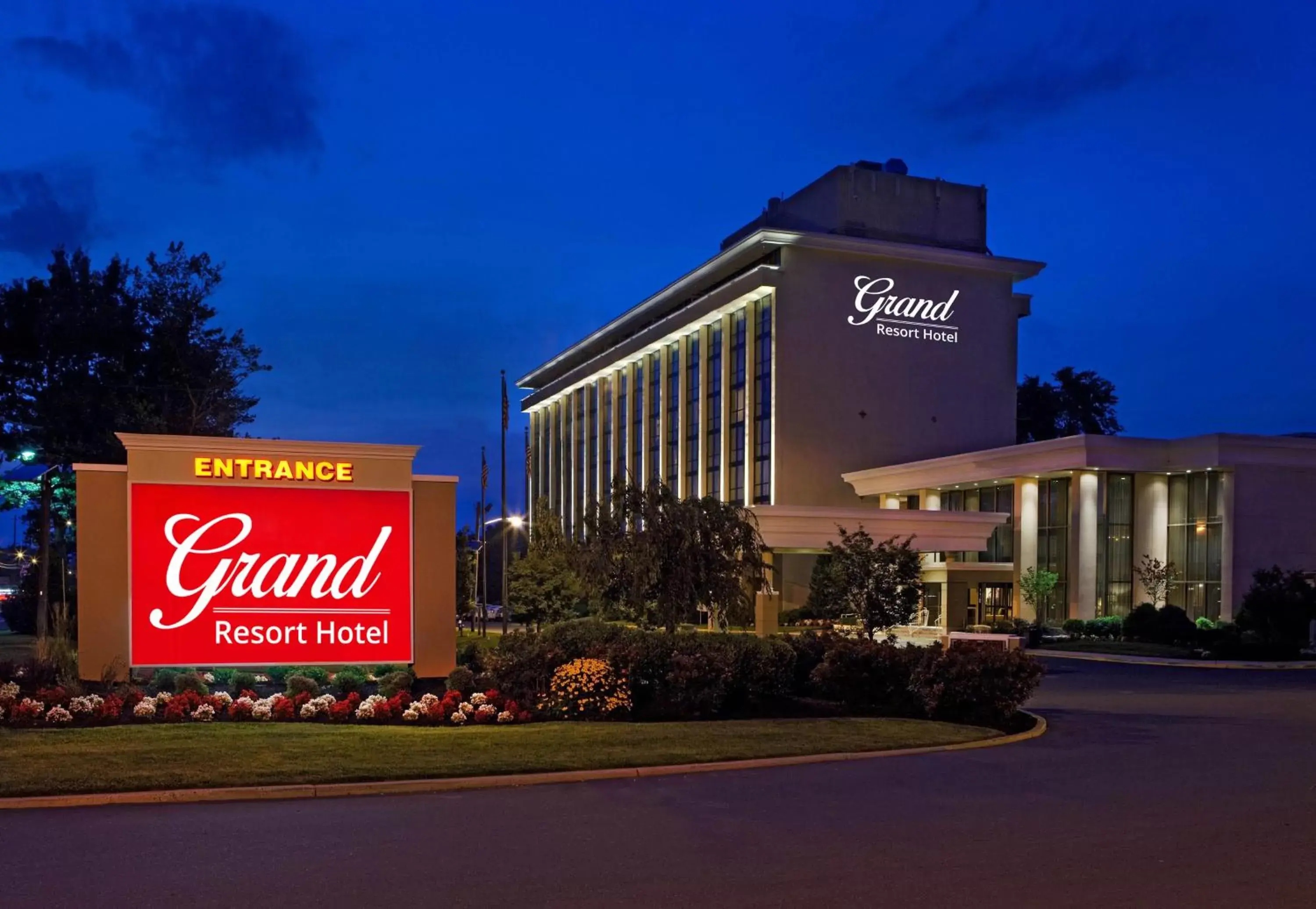 Property Building in Grand Resort Hotel - Mt Laurel - Philadelphia