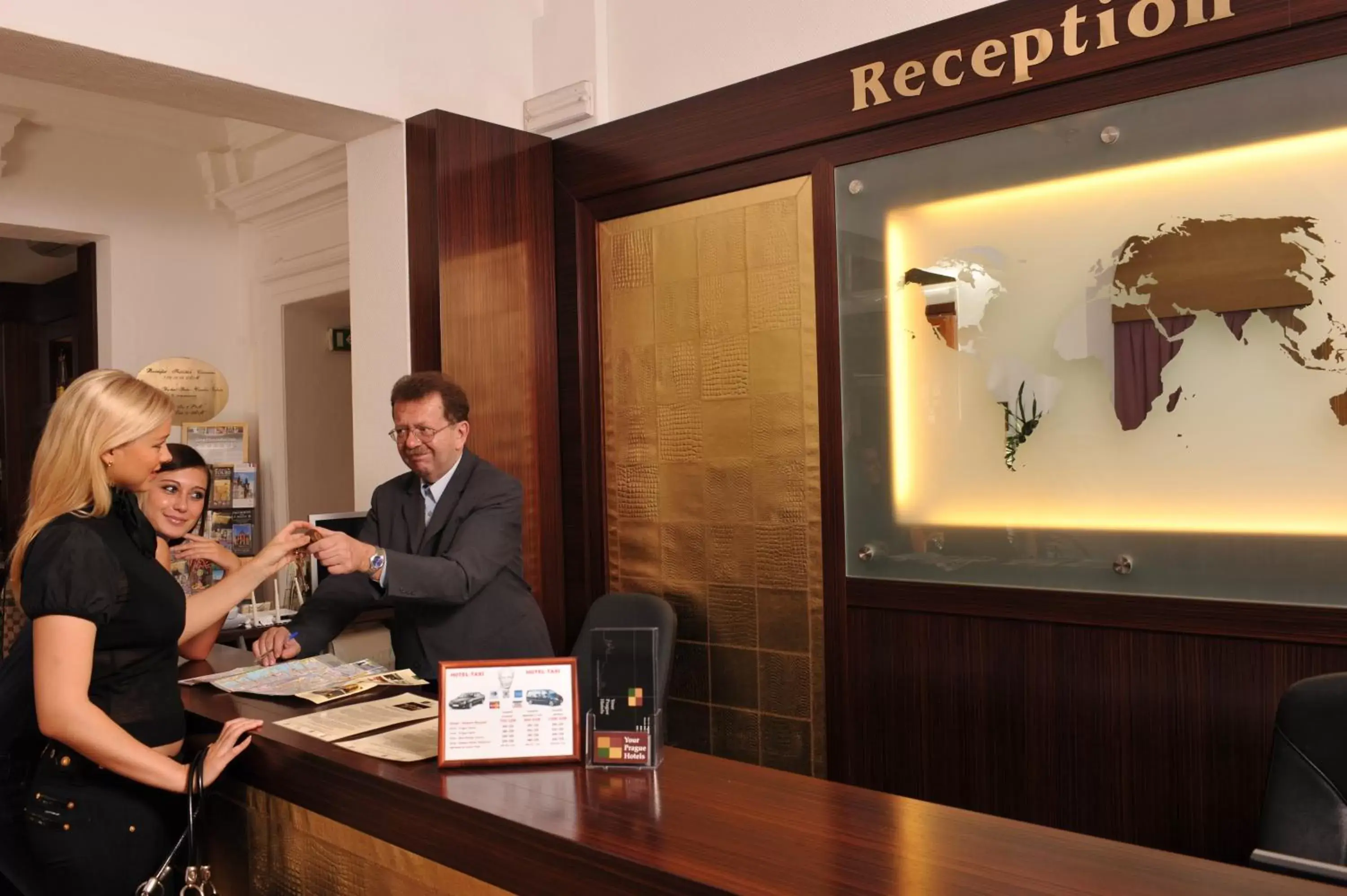 Lobby or reception in Hotel Praga 1