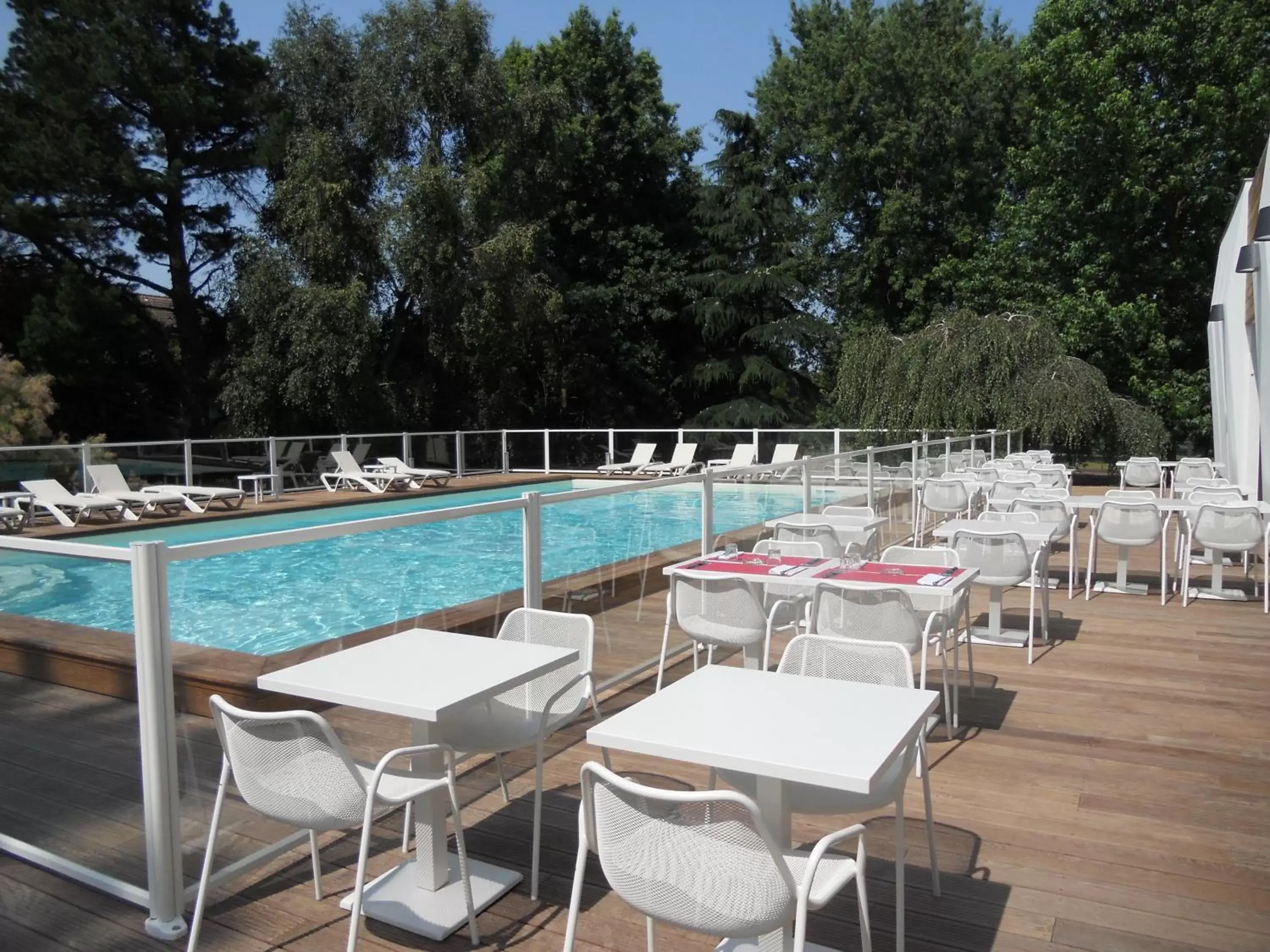 Patio, Swimming Pool in Mercure Bordeaux Lac