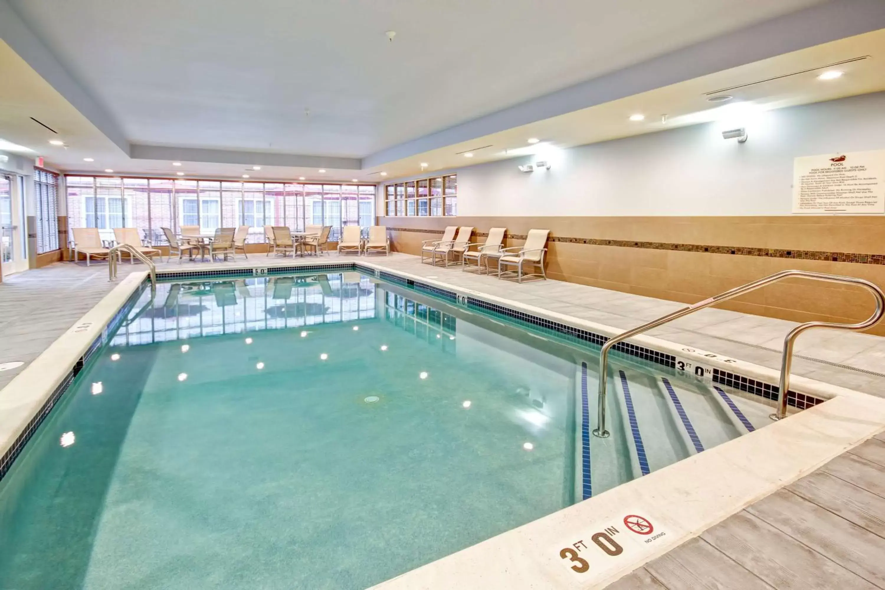 Swimming Pool in Homewood Suites by Hilton Bridgewater/Branchburg