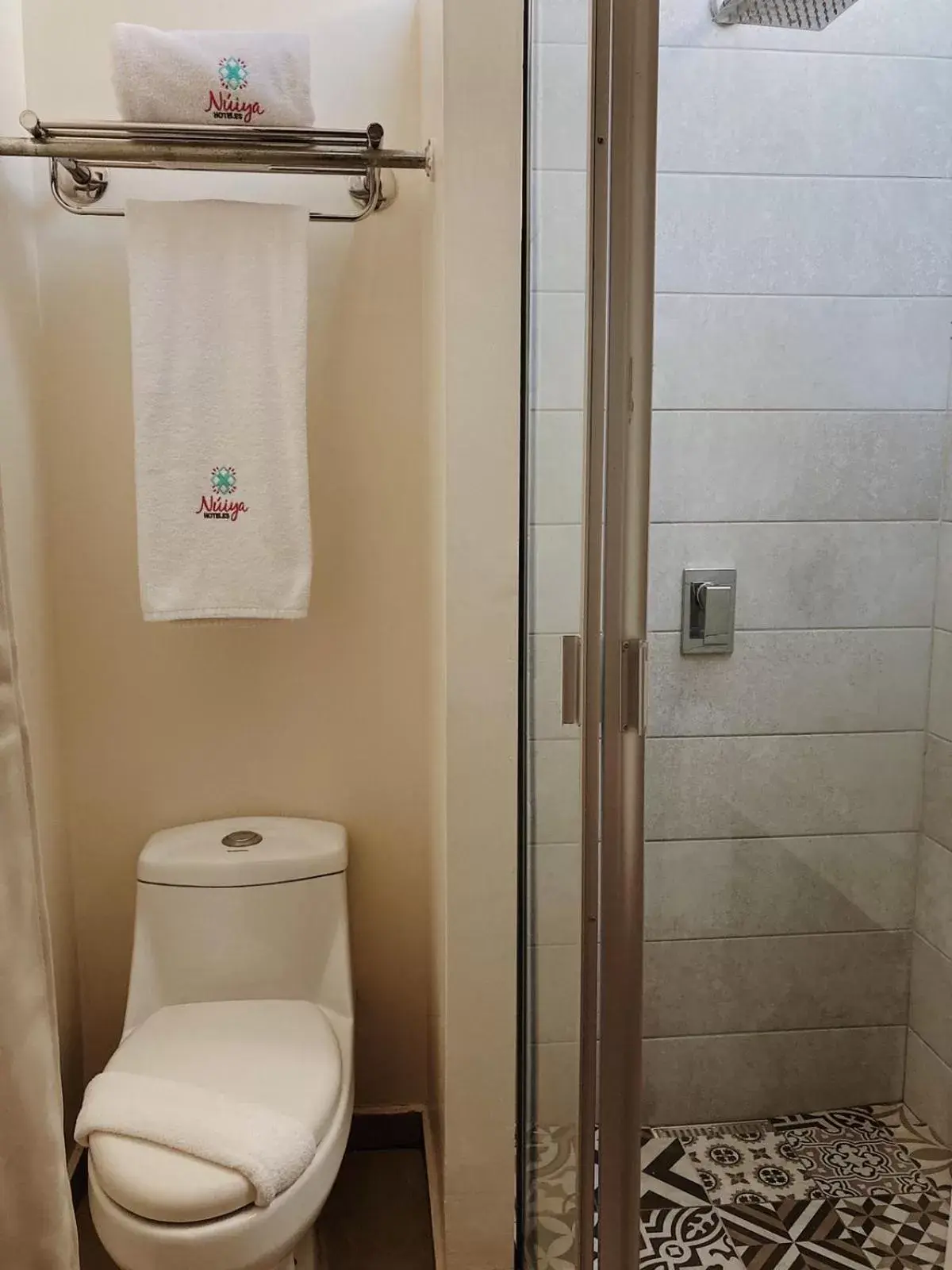 Shower, Bathroom in Nuiya Hoteles Centro