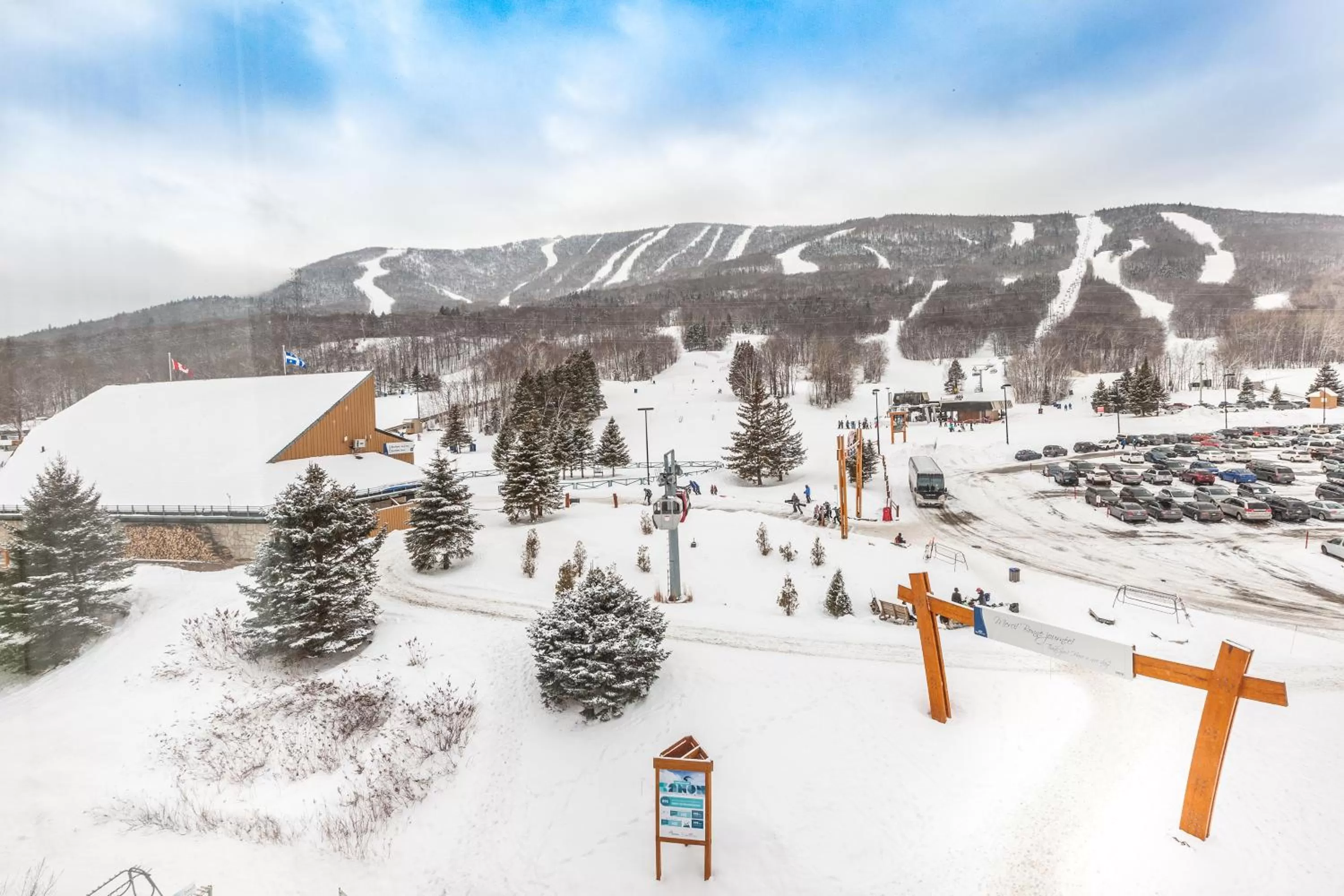 Mountain view in Hébergement Mont-Ste-Anne Condos