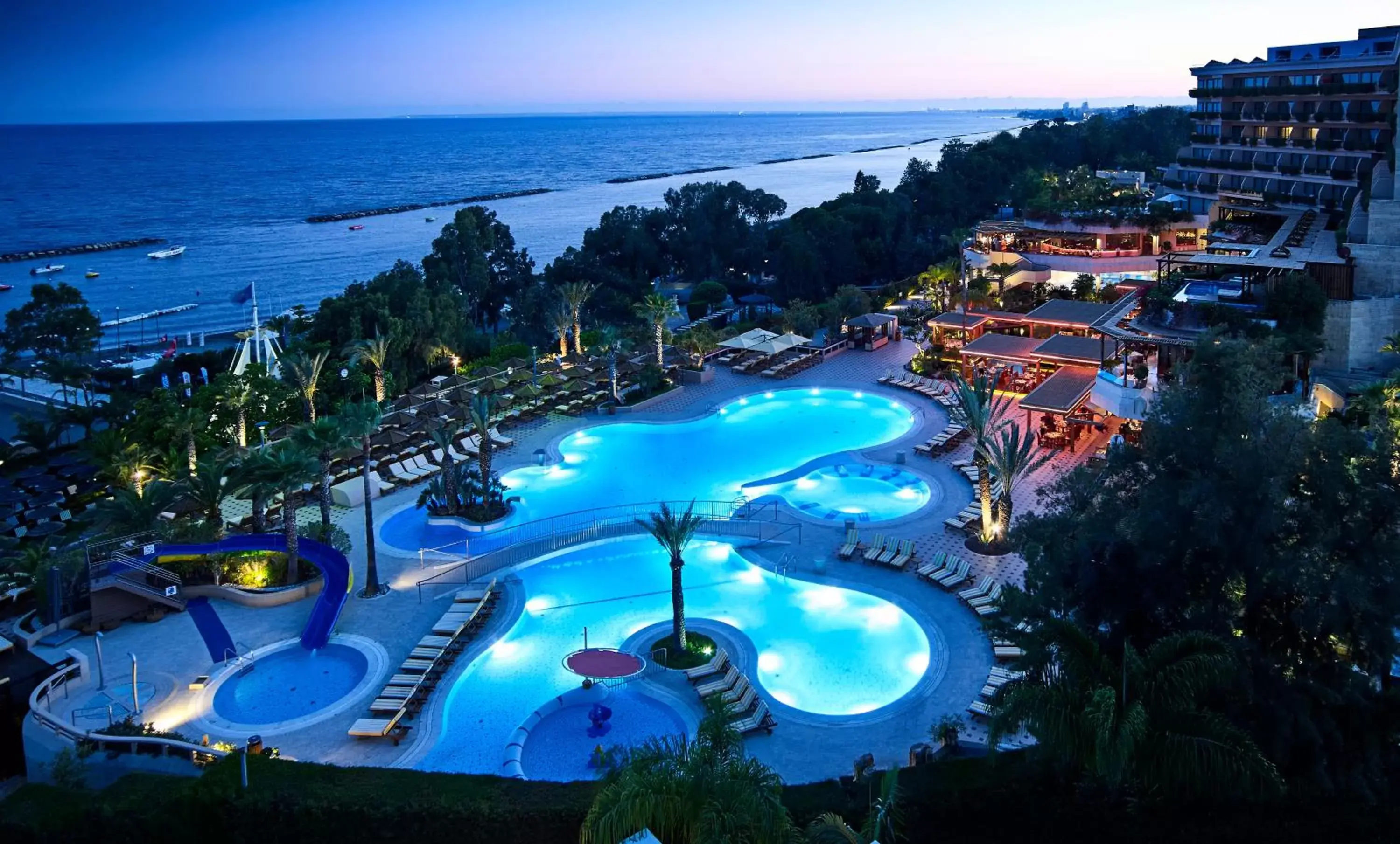 Bird's eye view, Pool View in Four Seasons Hotel