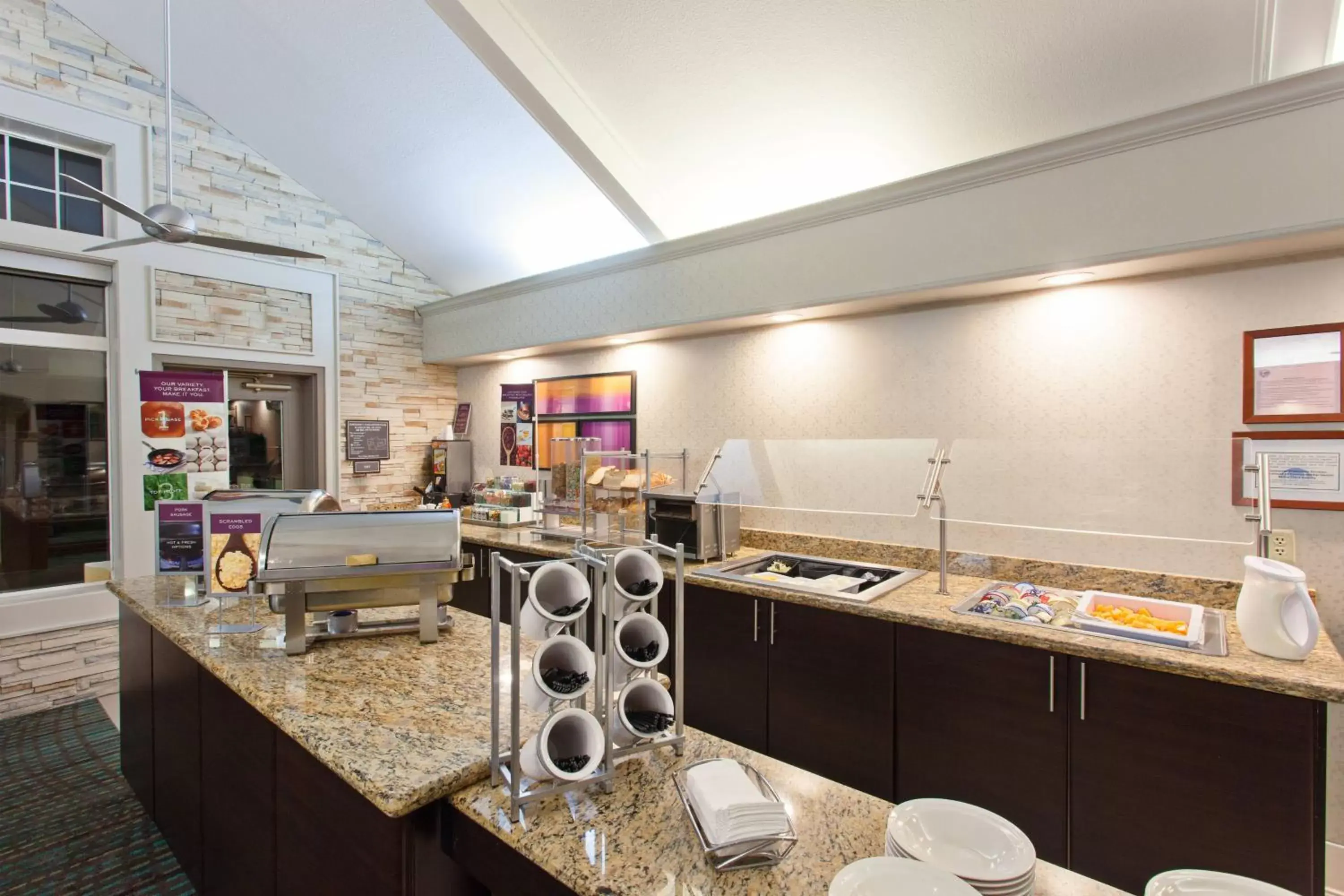 Breakfast, Kitchen/Kitchenette in Residence Inn San Jose South