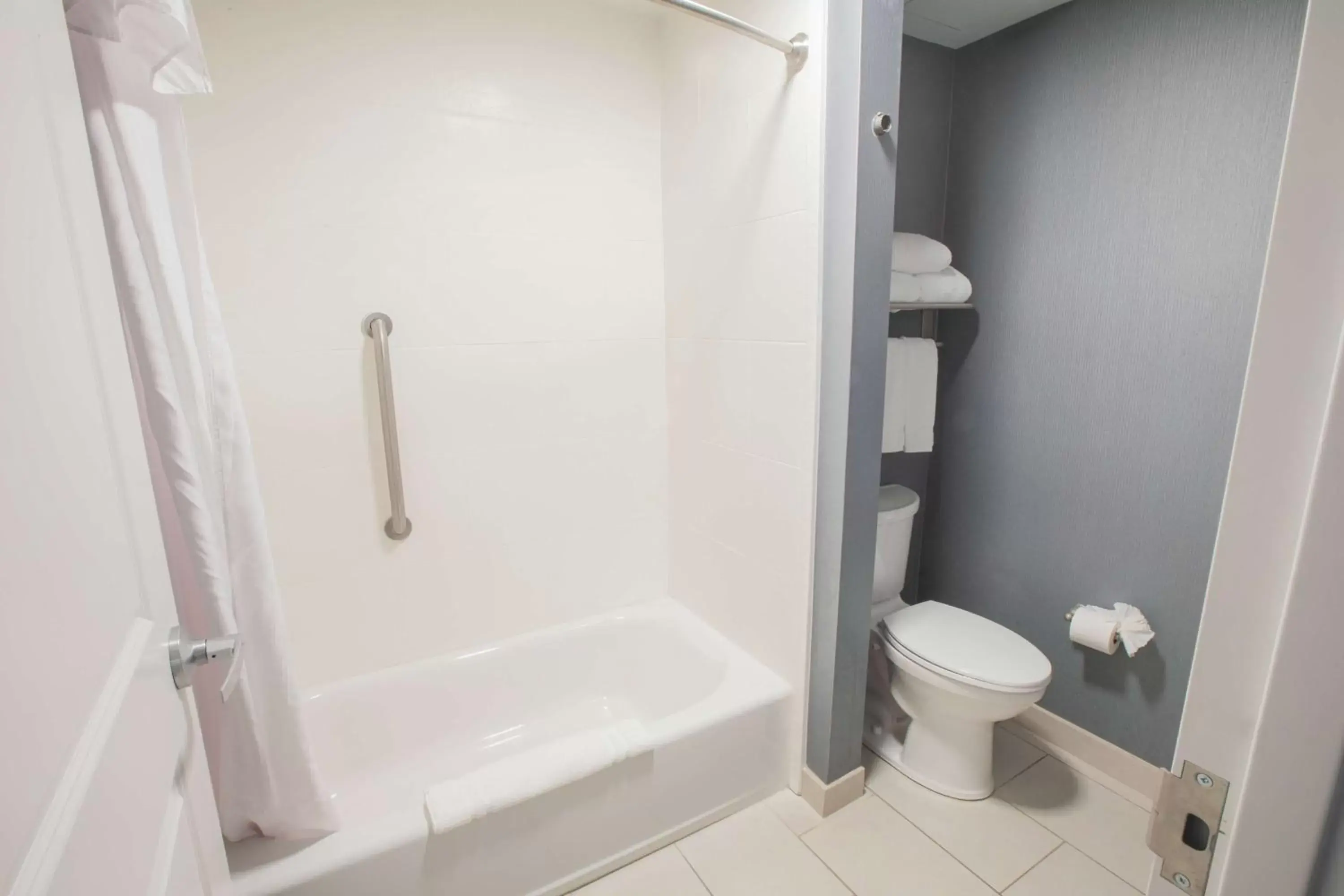 Bathroom in Homewood Suites By Hilton Clifton Park Bathroom in Homewood Suites By Hilton Clifton Park