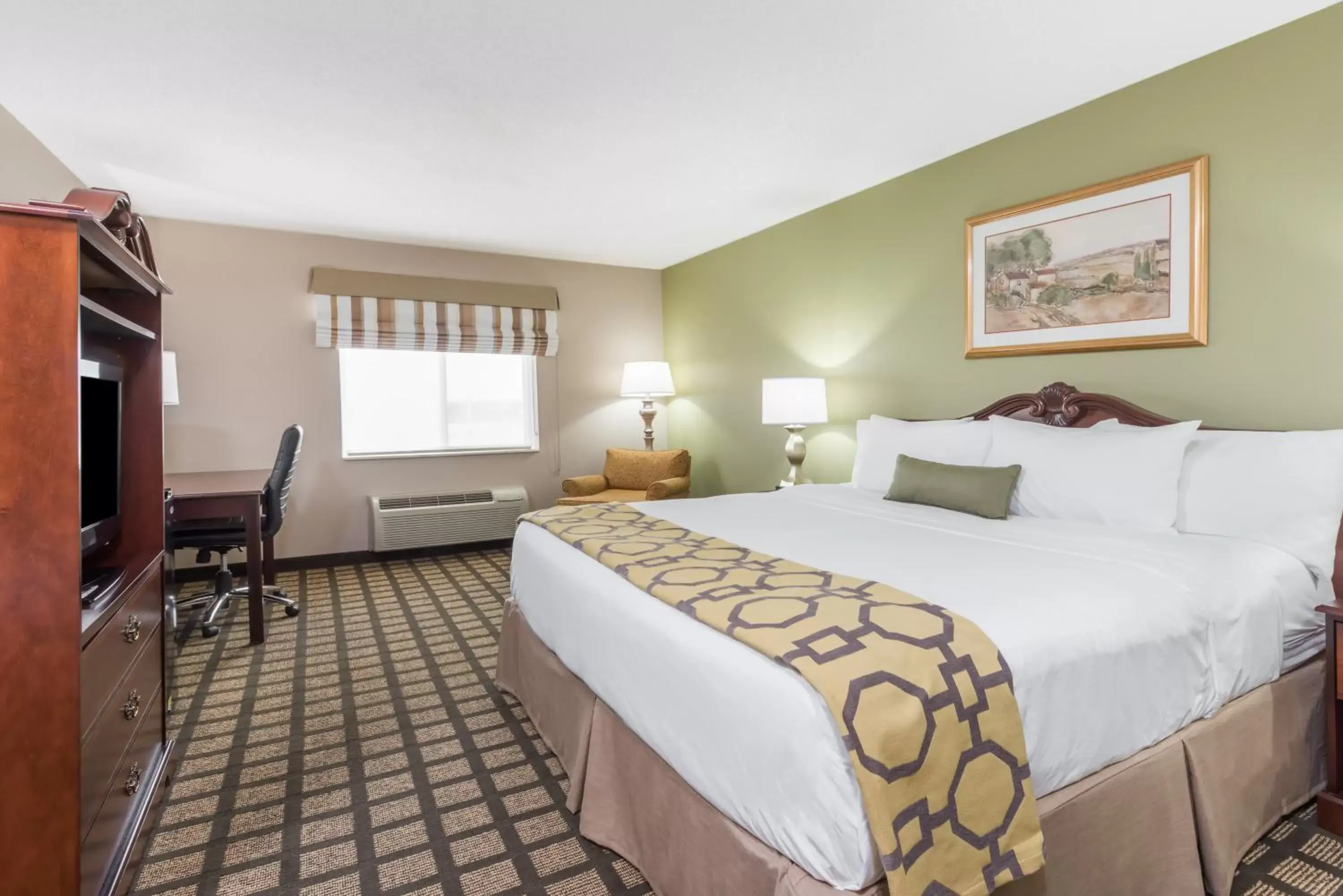 Deluxe King Room - Disability Access/Non-Smoking in Baymont by Wyndham Fulton