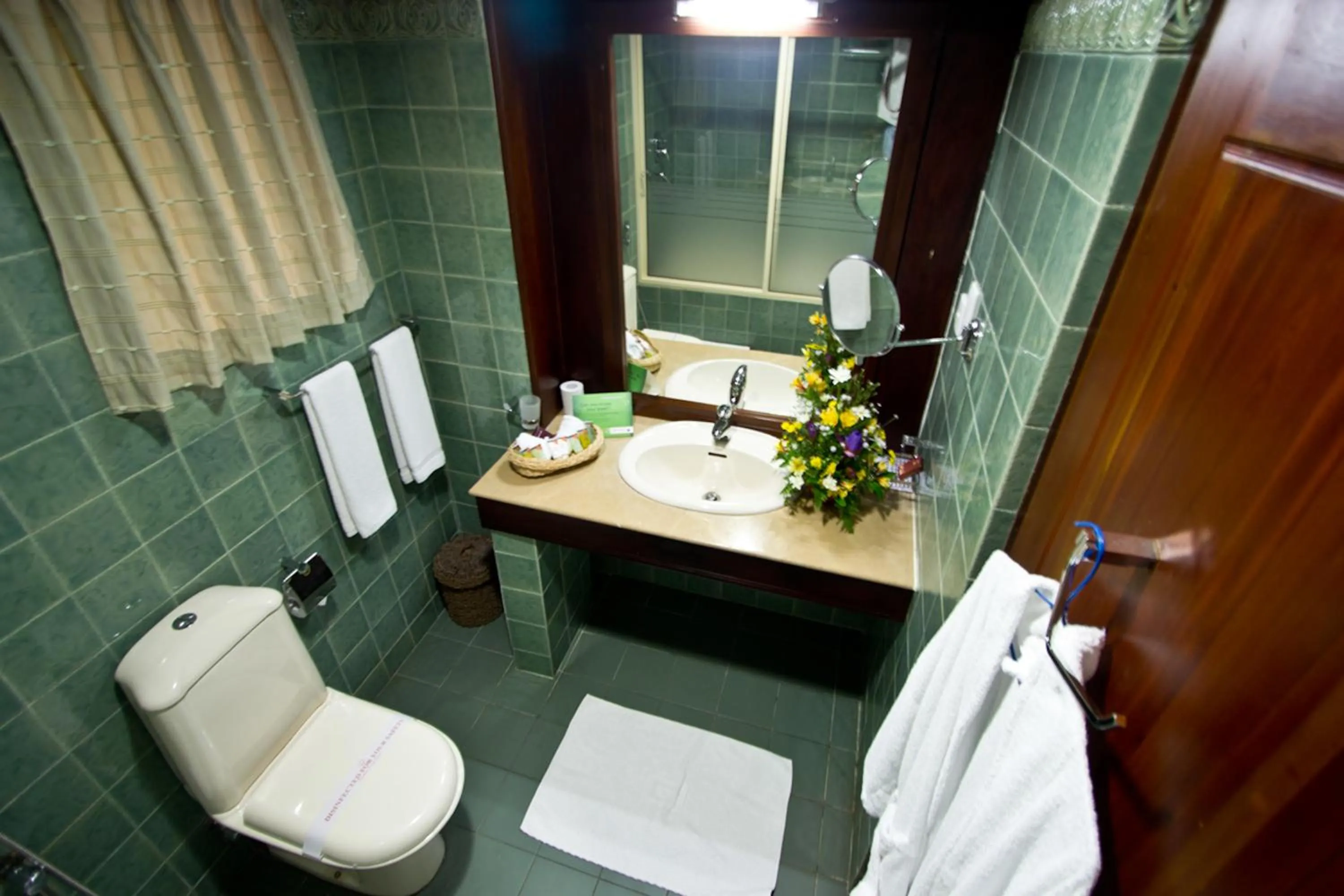 Bathroom in Randholee Resort & Spa